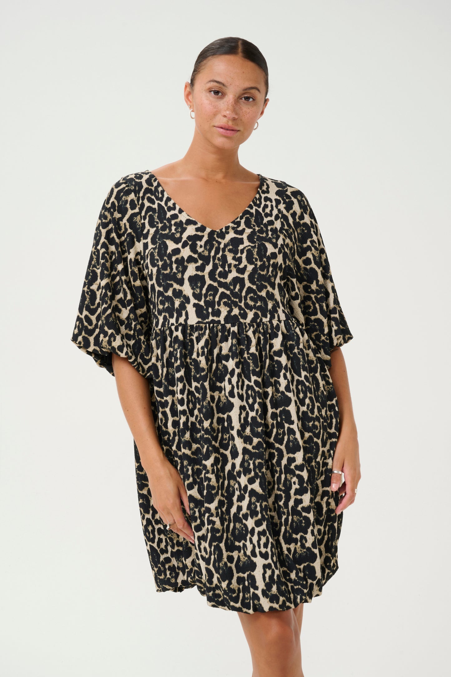Nani kjóll frá Kaffe -Leopard print