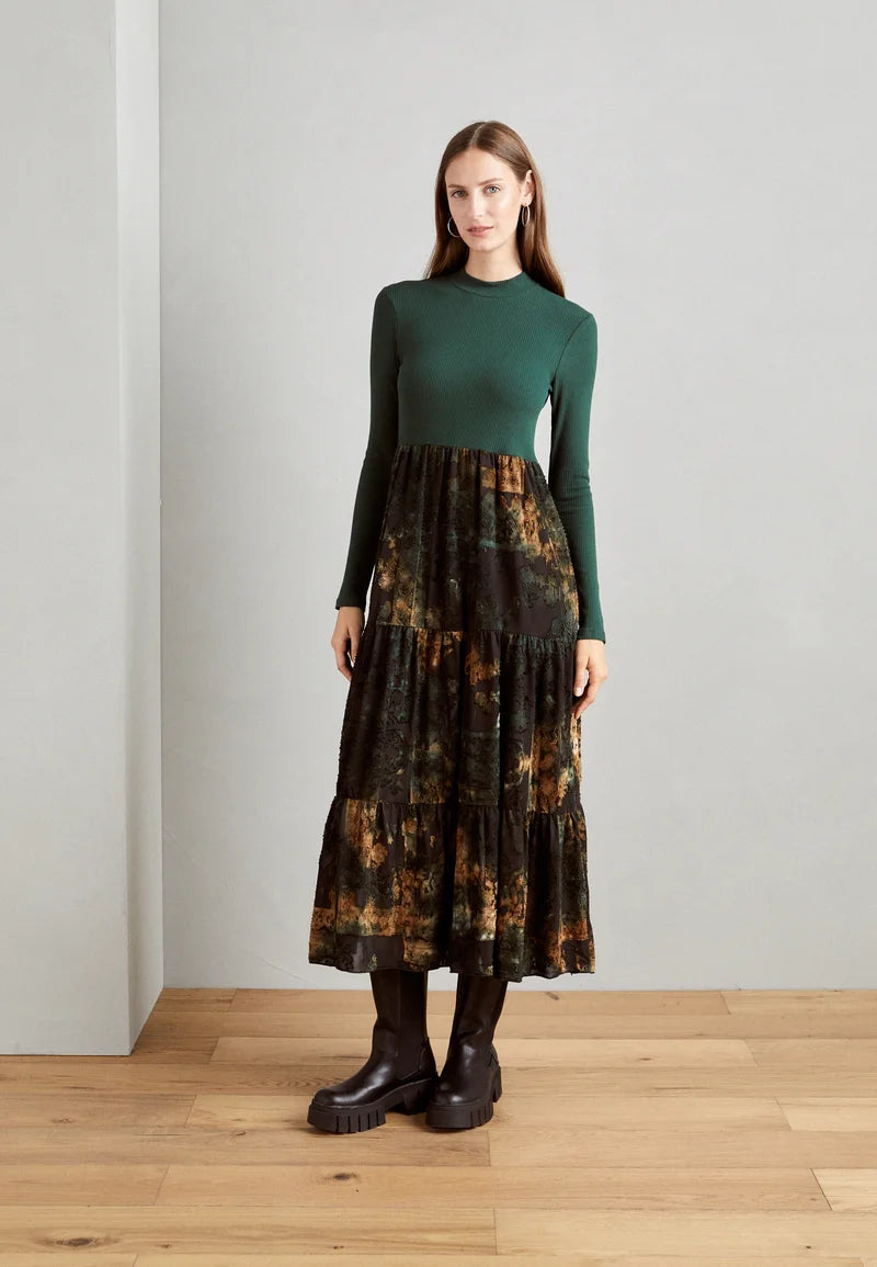 Vest-Lena kjóll frá Desigual