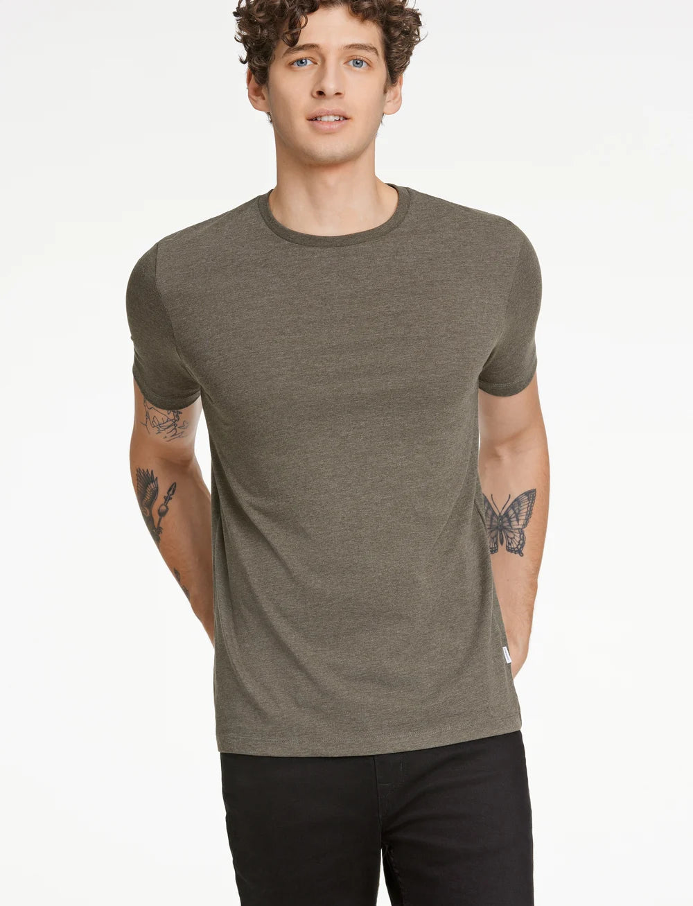 Basic tee Relaxed fit bolur á herra frá Lindberg - Army mel