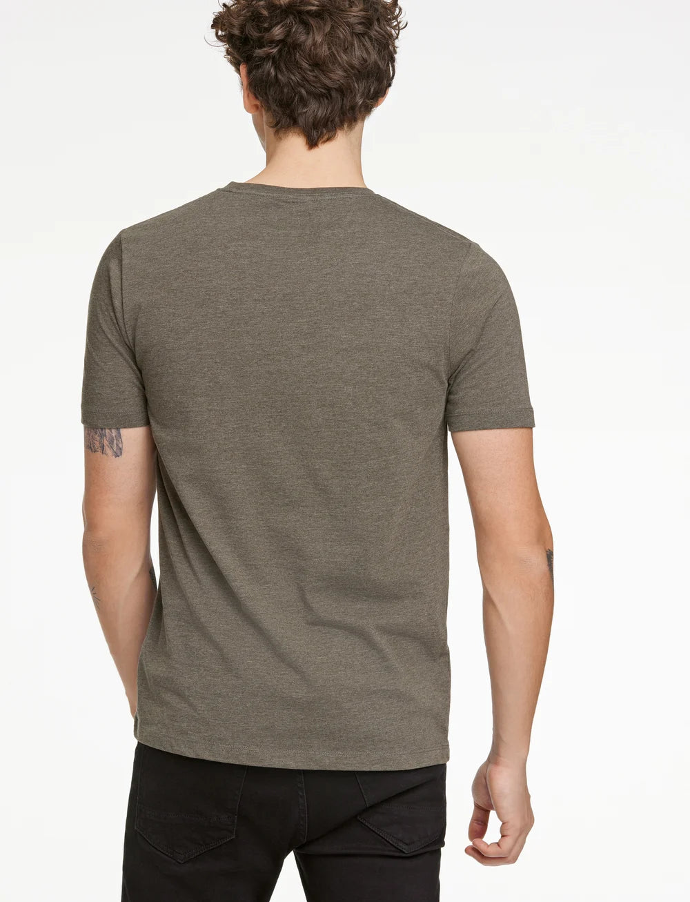 Basic tee Relaxed fit bolur á herra frá Lindberg - Army mel