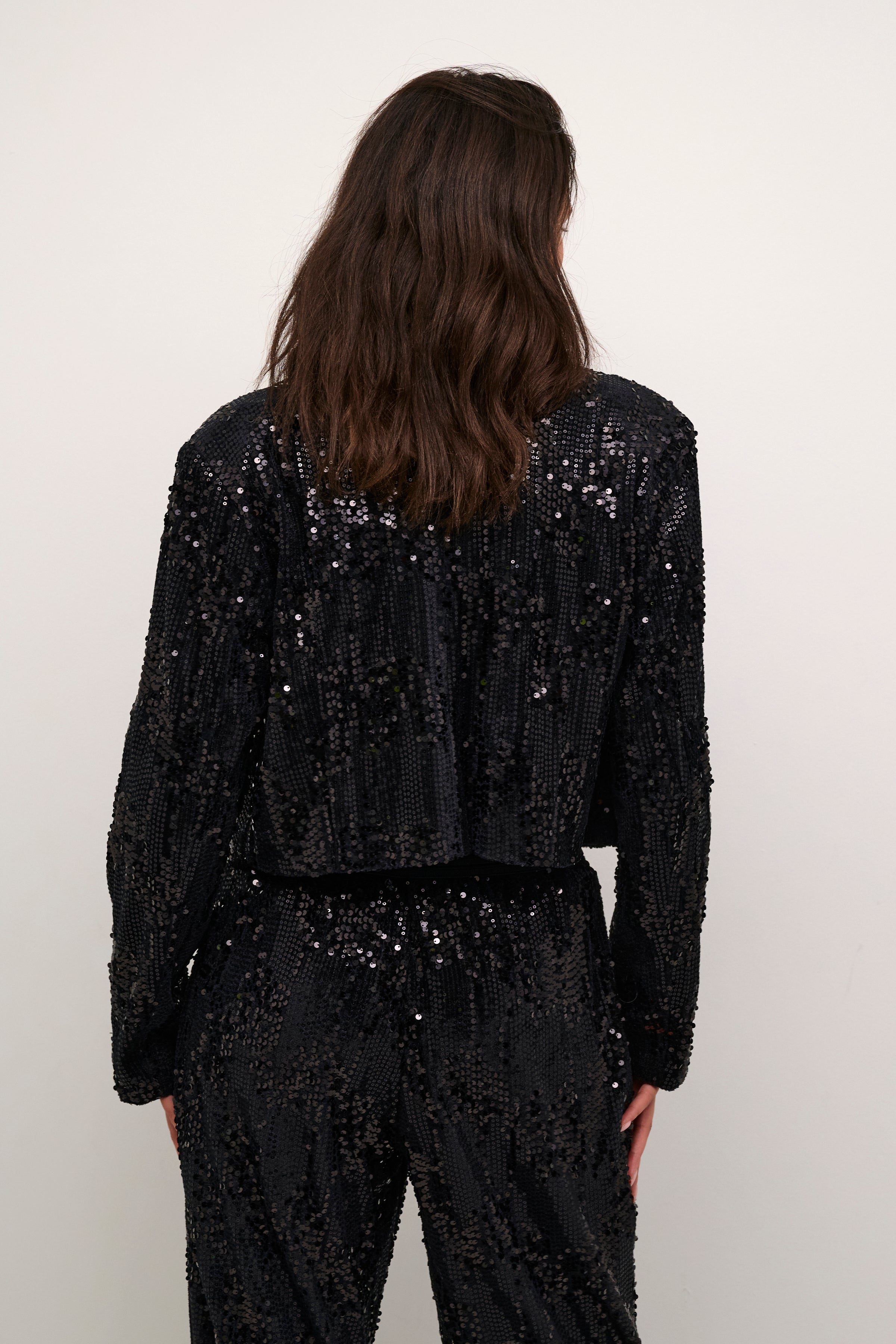 Nicole Sequin blazer jakki frá Kaffe- Svartur með pallíettum
