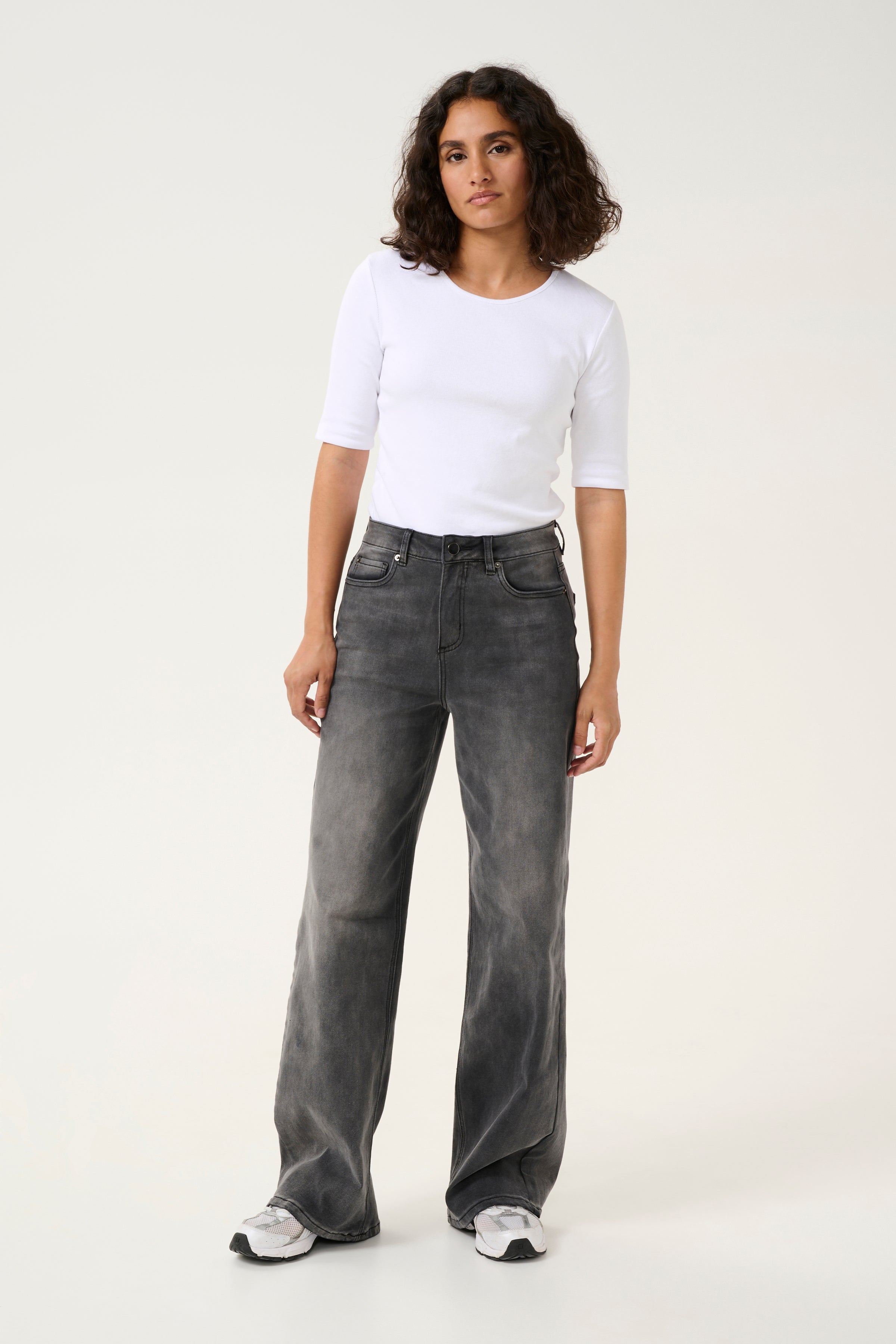 Sinem high waist  gallabuxur frá Kaffe  –  Medium grey denim