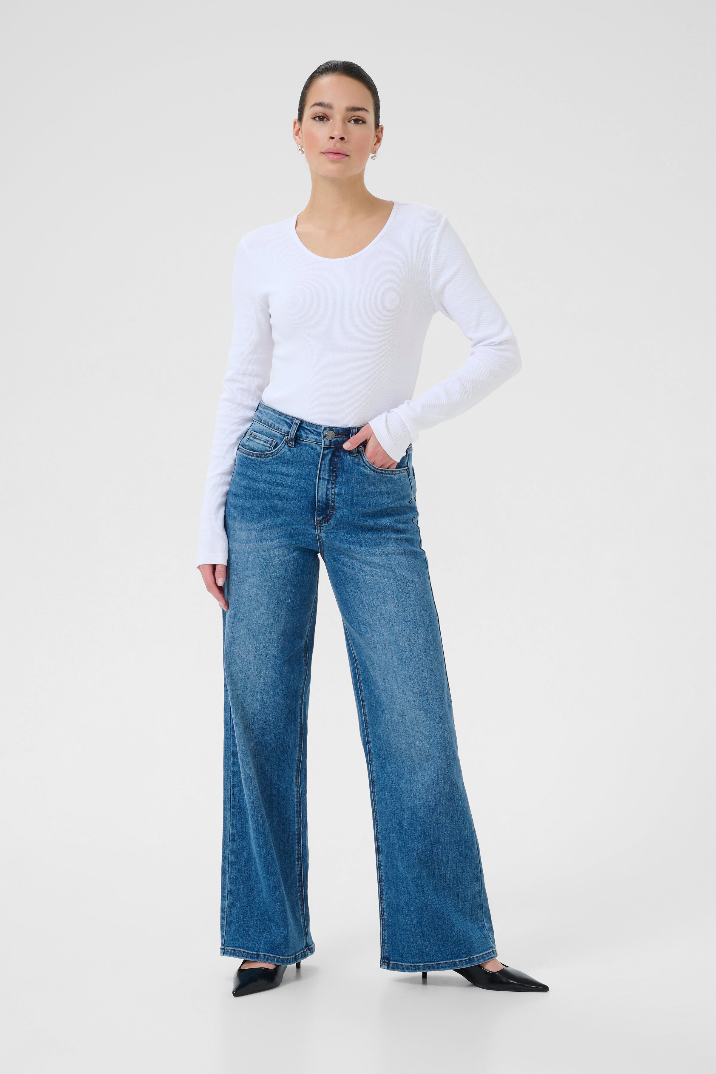 Meadow HW reg fit gallabuxur frá Kaffe  – Medium blue denim