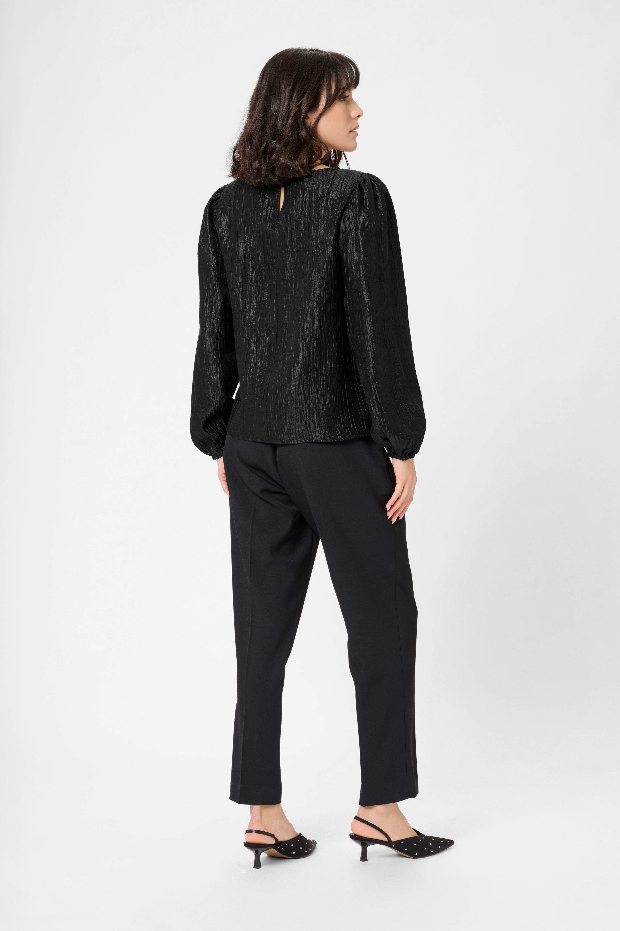 Rizz blússa frá Kaffe - Svört