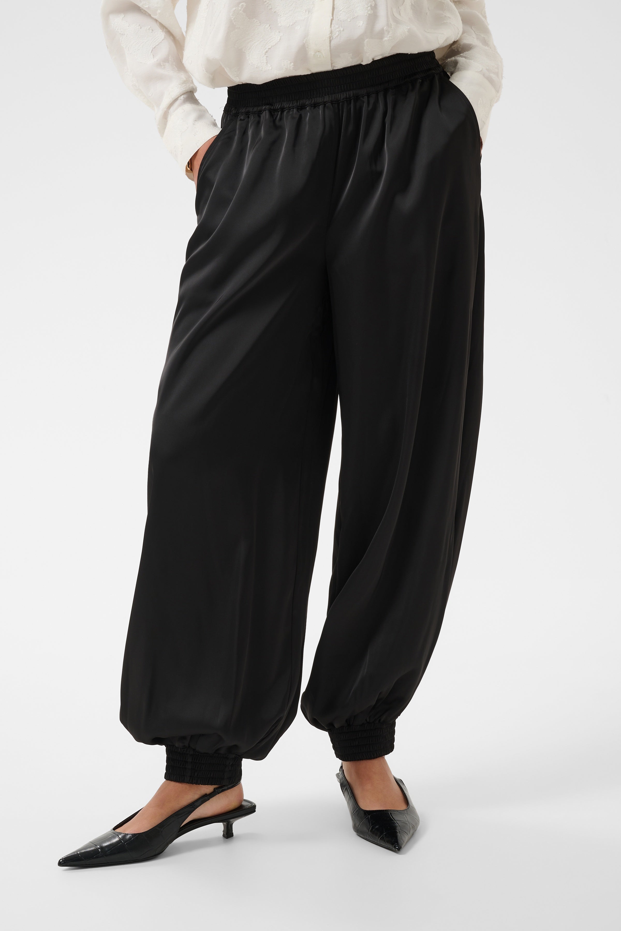 Hill buxur frá Kaffe  – Svartar
