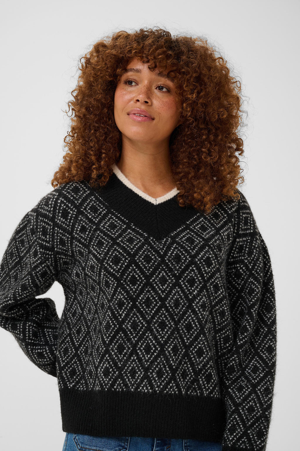 Sirens peysa frá Kaffe - Svört/Turtledove Argyle