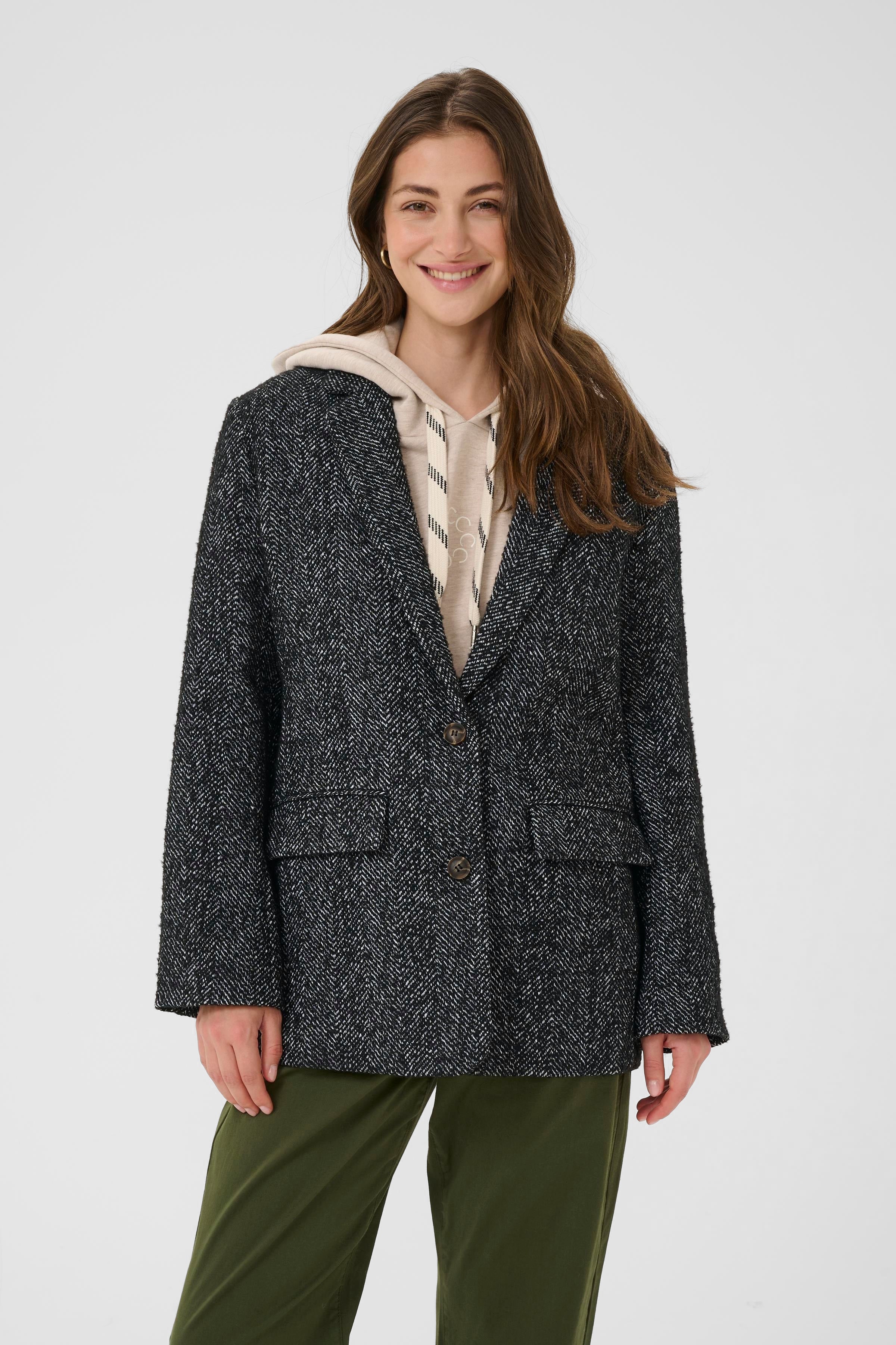 Olina jakki frá Cream - Svartur með herringbone