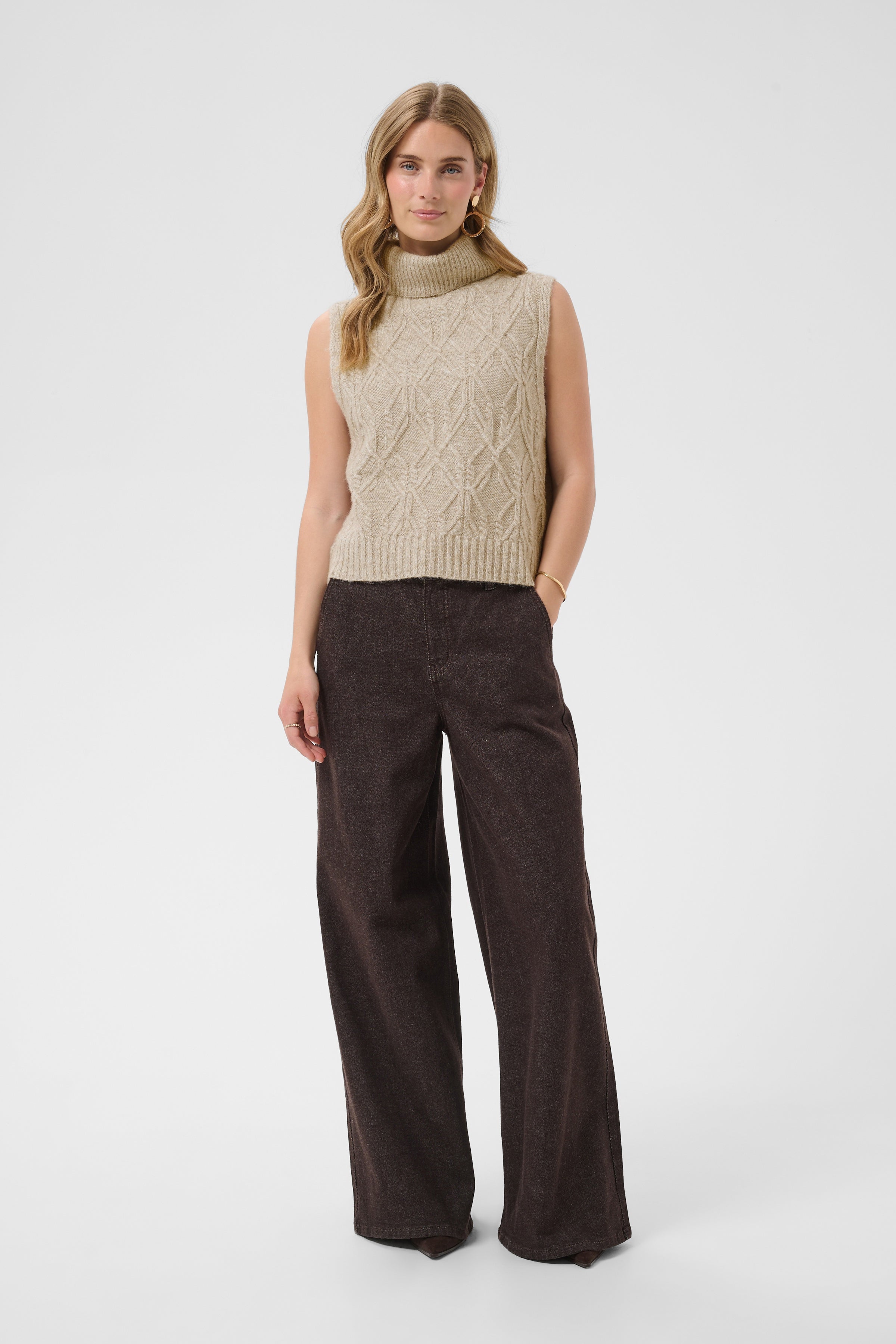 Elsie vesti frá Cream - Light brown lent