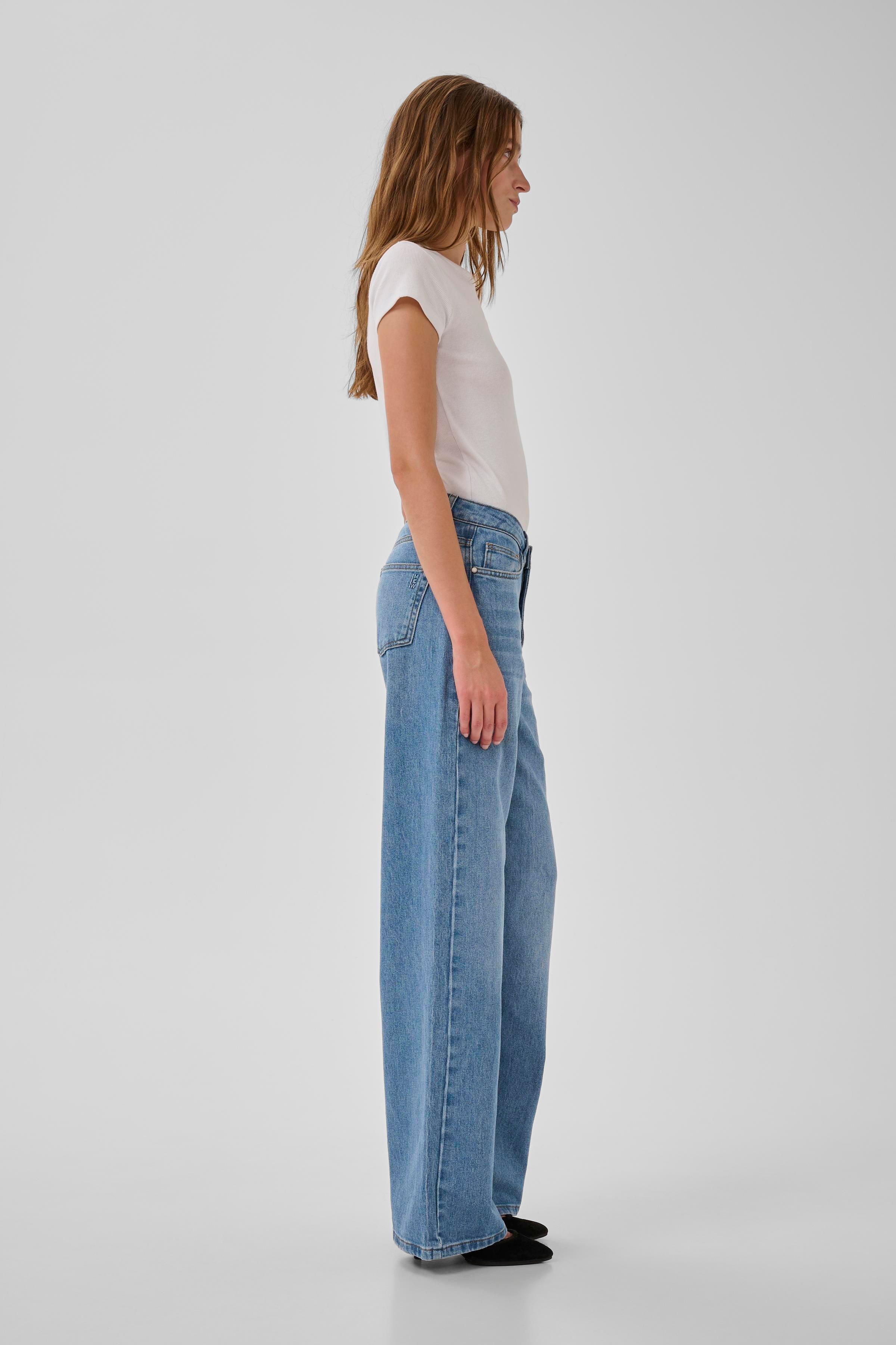 05 THE LOUIS 139 gallabuxur frá My Essential Wardrobe - Medium blue retro wash