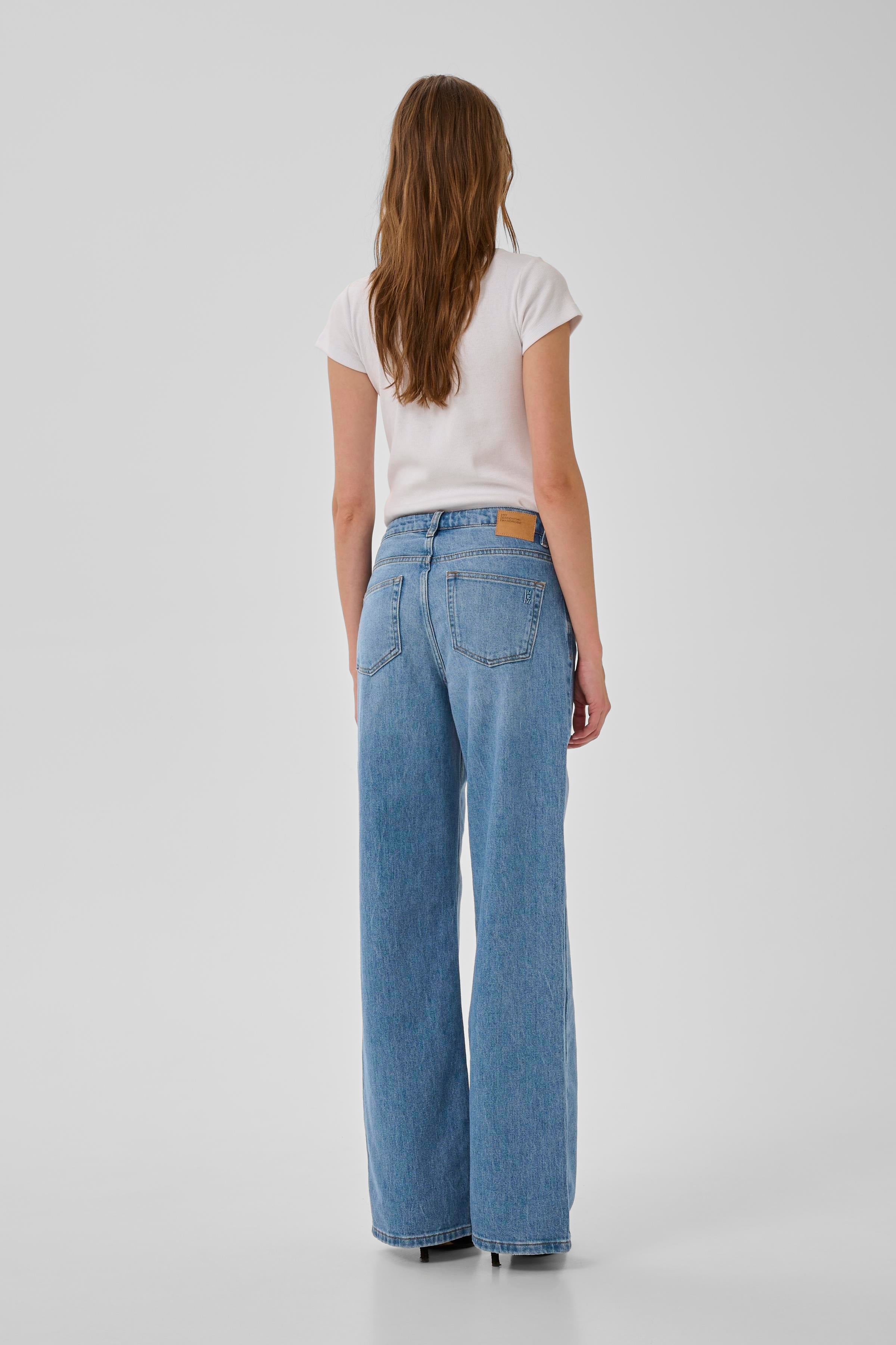 05 THE LOUIS 139 gallabuxur frá My Essential Wardrobe - Medium blue retro wash