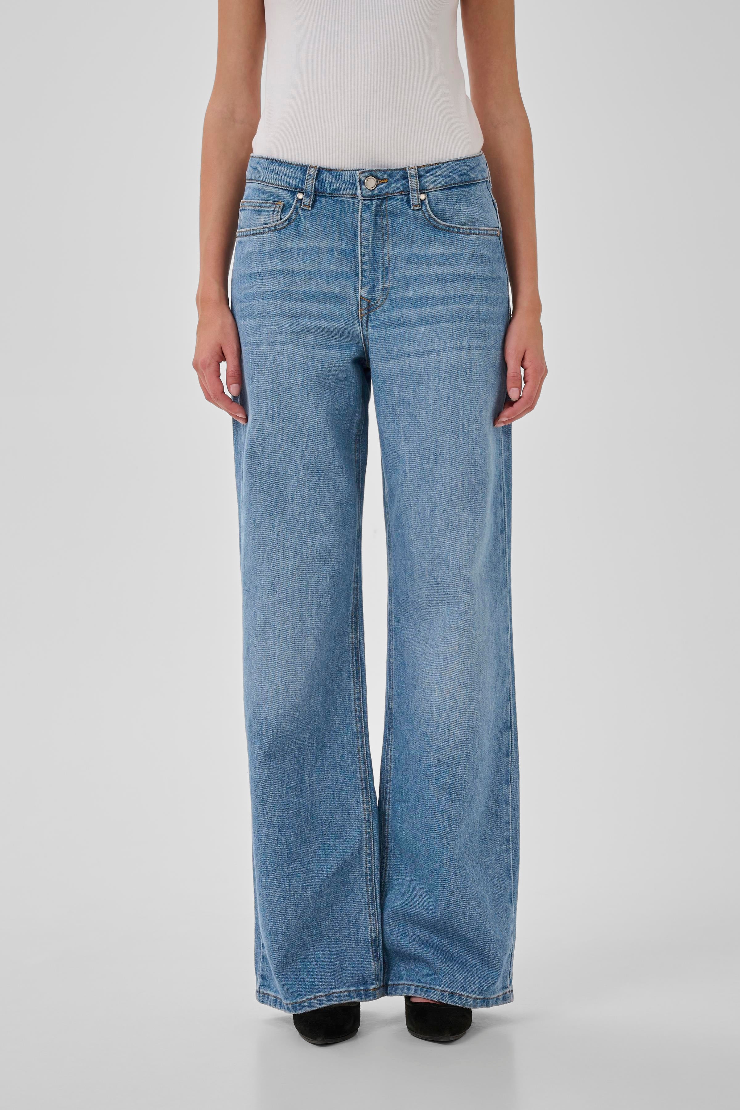 05 THE LOUIS 139 gallabuxur frá My Essential Wardrobe - Medium blue retro wash