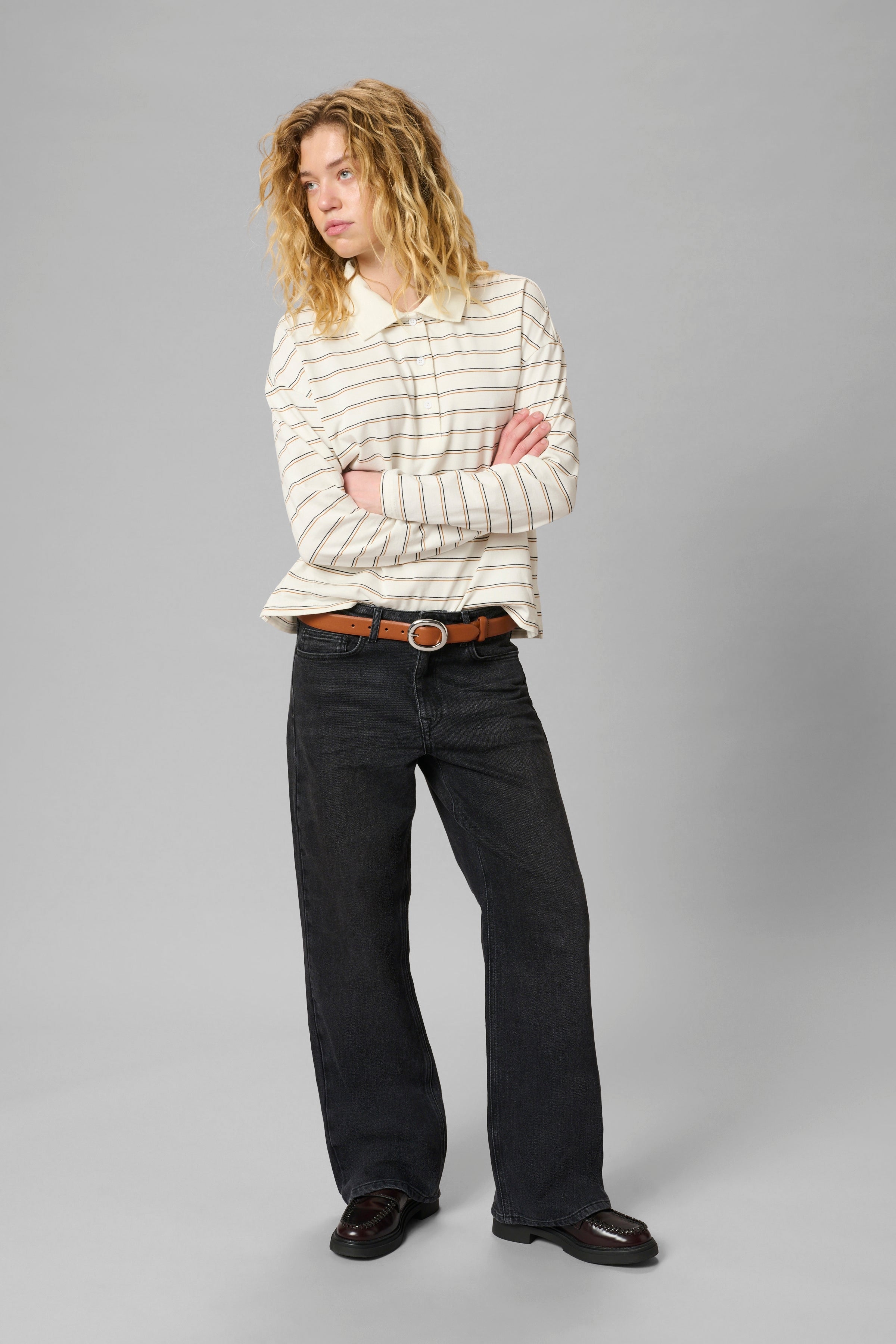 35 THE LOUIS 139 gallabuxur frá My Essential Wardrobe - Black retro wash