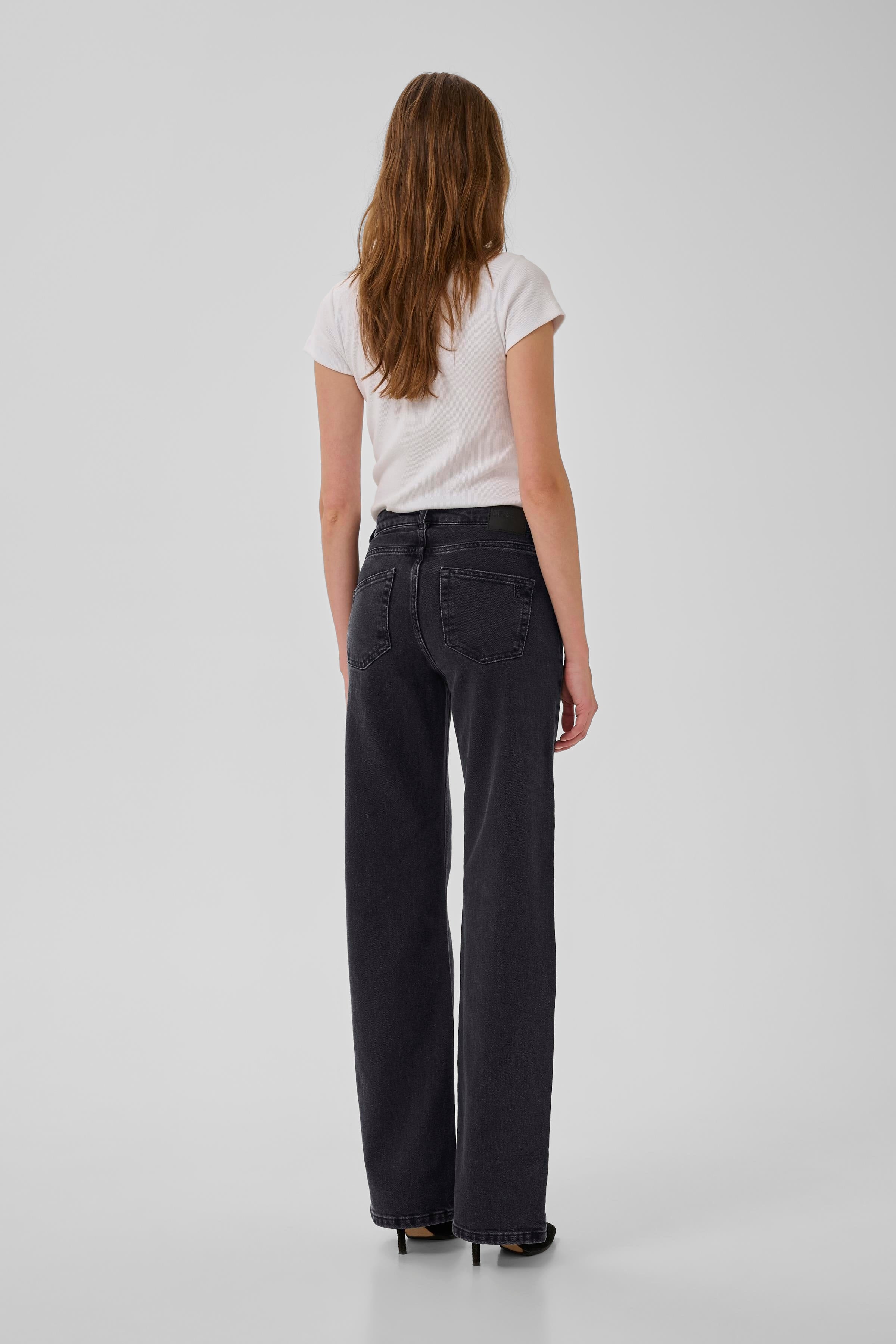 35 THE LOUIS 139 gallabuxur frá My Essential Wardrobe - Black retro wash