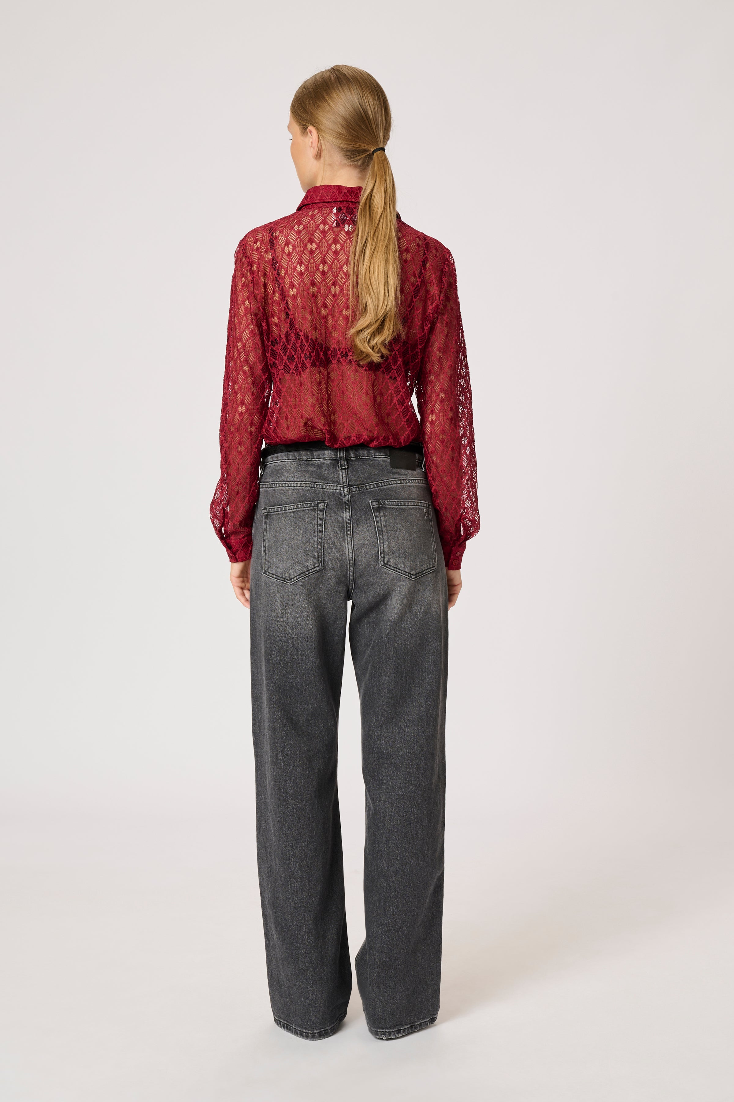 35 THE LOUIS 139 gallabuxur frá My Essential Wardrobe - Dark grey