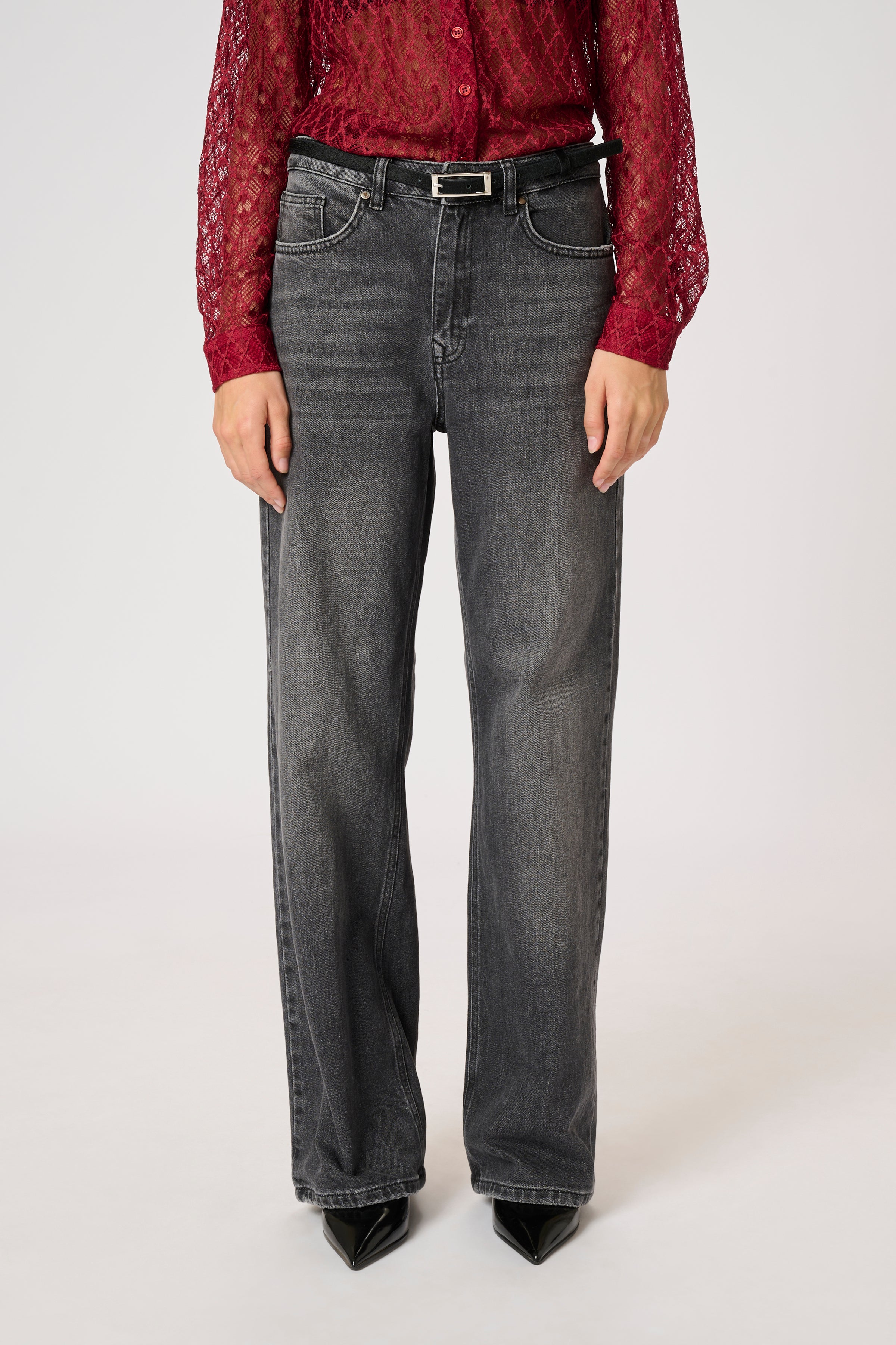 35 THE LOUIS 139 gallabuxur frá My Essential Wardrobe - Dark grey