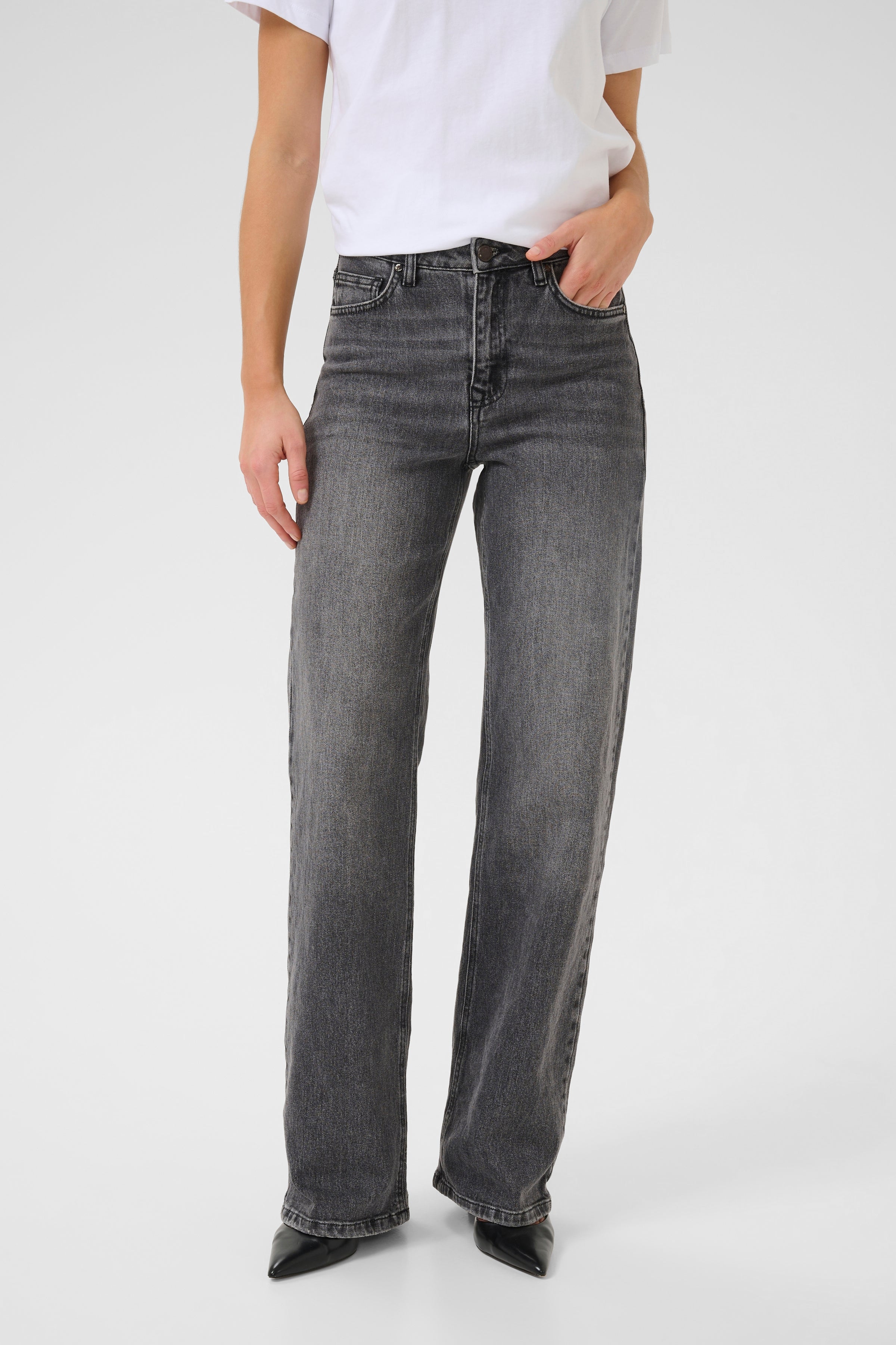 35 THE LOUIS 139 gallabuxur frá My Essential Wardrobe - Dark grey