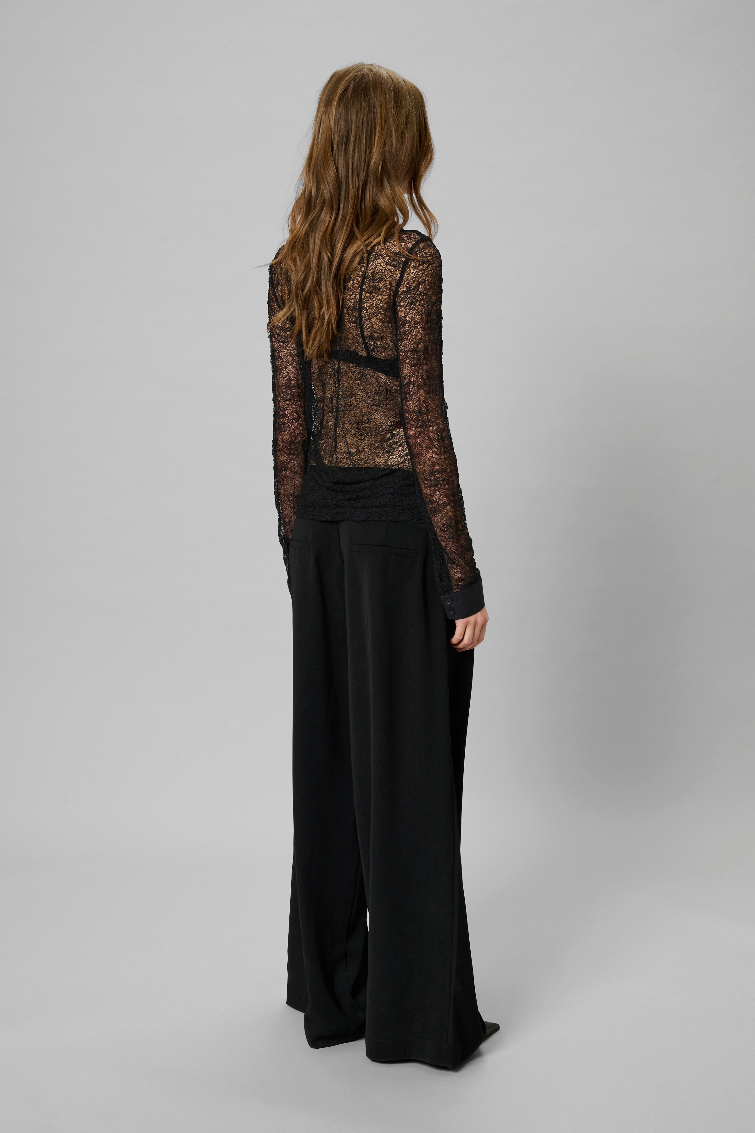 Ríta skyrta frá My Essential Wardrobe - Svört