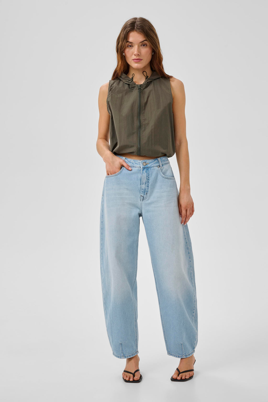 Lucy 139 Loose Barrel gallabuxur frá My essential wardrobe - Baby blue