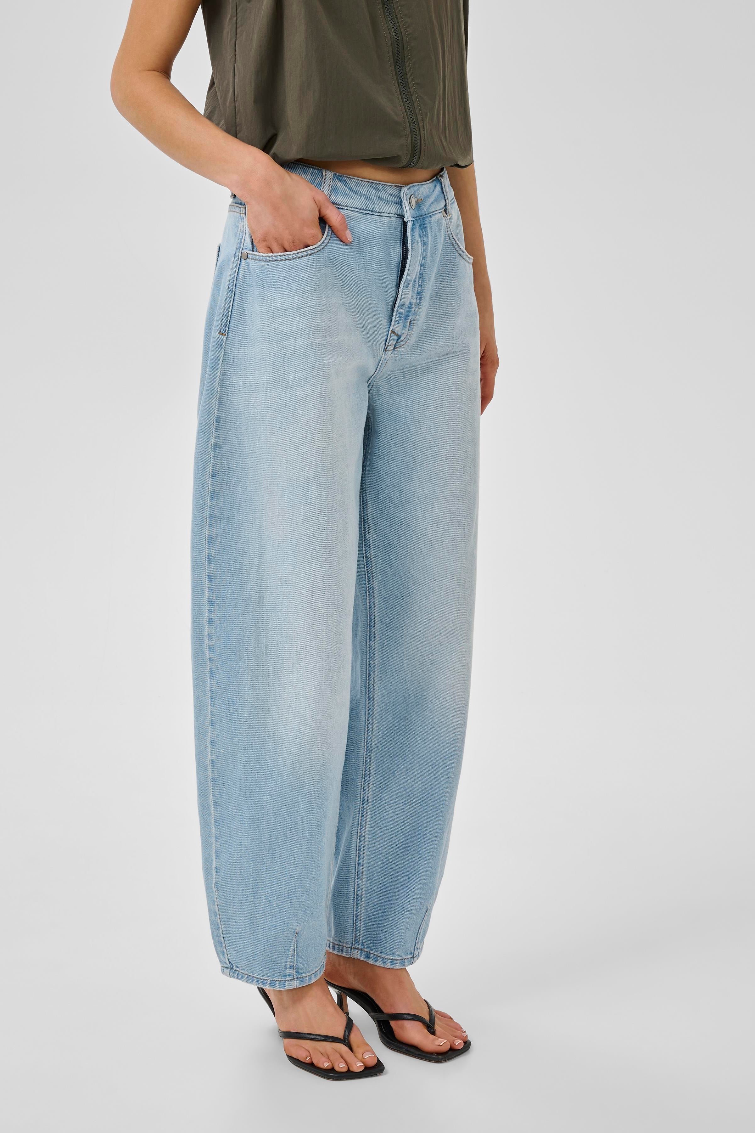 Lucy 139 Loose Barrel gallabuxur frá My essential wardrobe - Baby blue