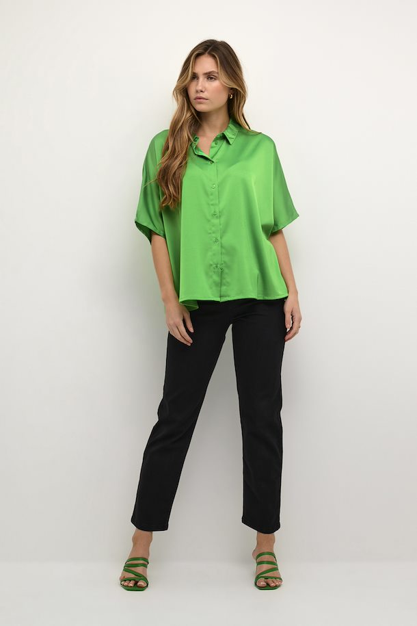 Sasmina skyrta frá Kaffe-poison green