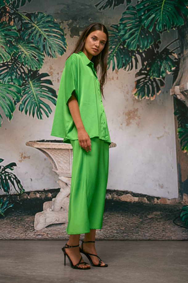 Sasmina skyrta frá Kaffe-poison green