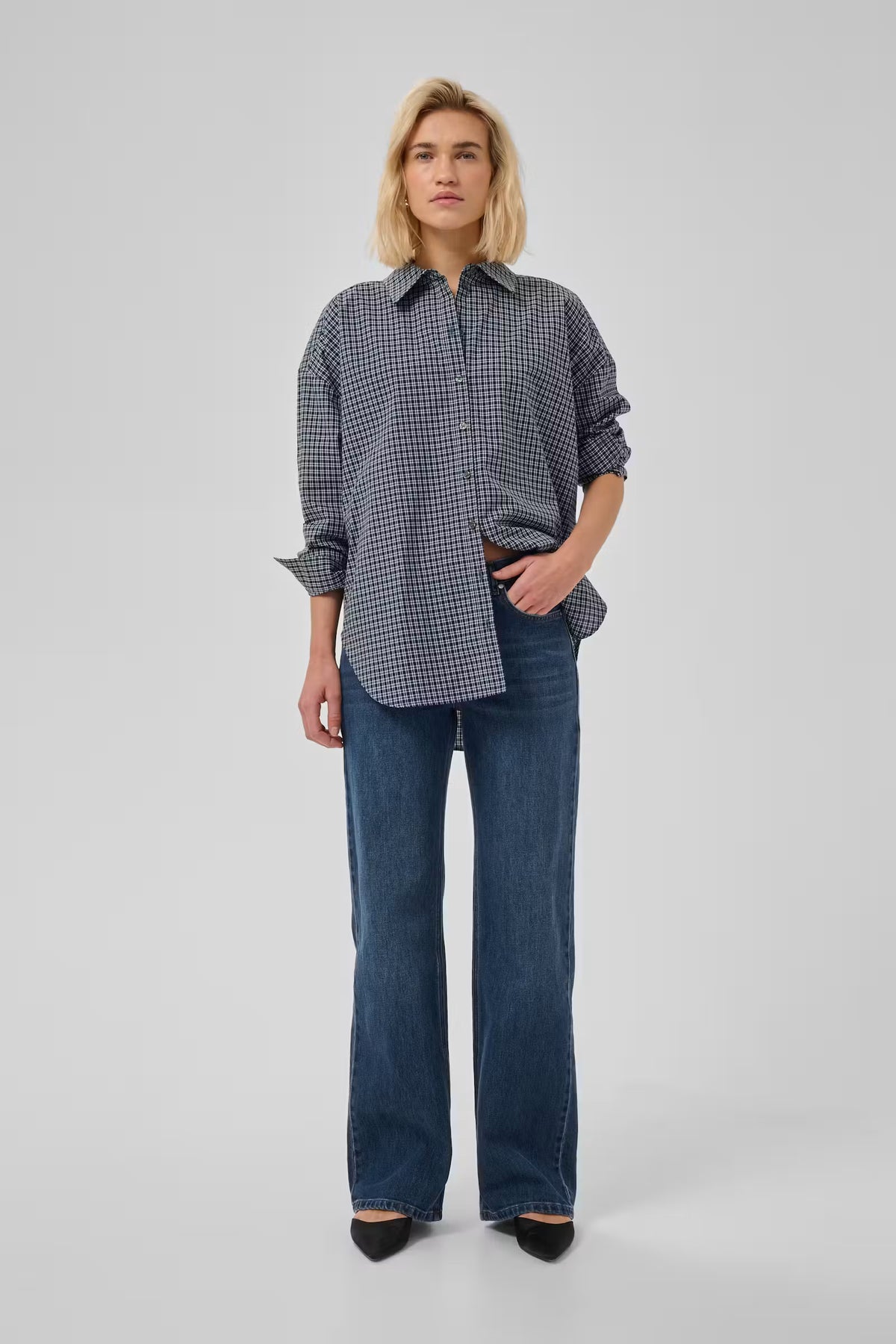 THE LOUIS 139 gallabuxur frá My Essential Wardrobe - Dark blue retro wash