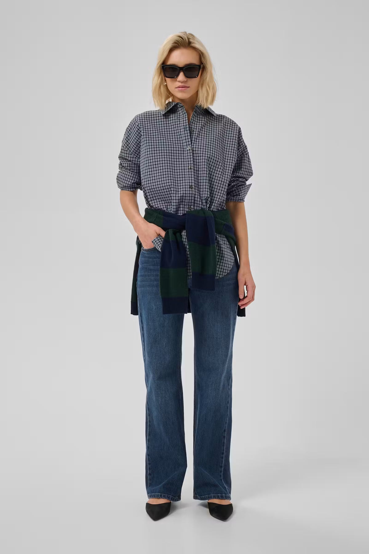 THE LOUIS 139 gallabuxur frá My Essential Wardrobe - Dark blue retro wash