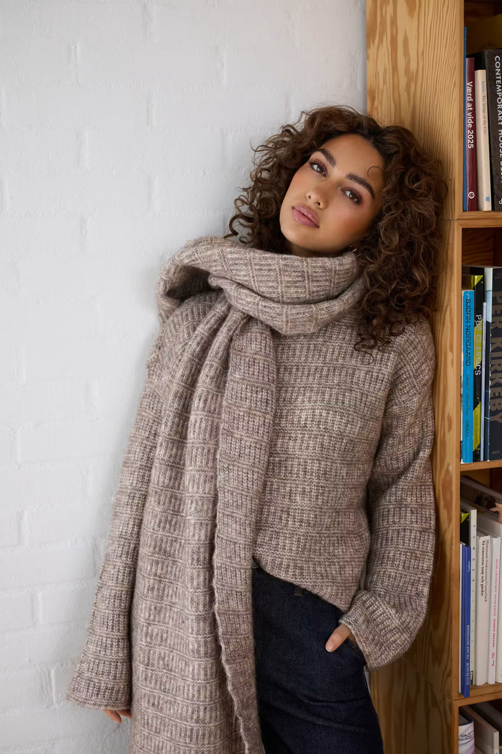 Kikki peysa frá Kaffe - Desert Taupe Melange / Brown