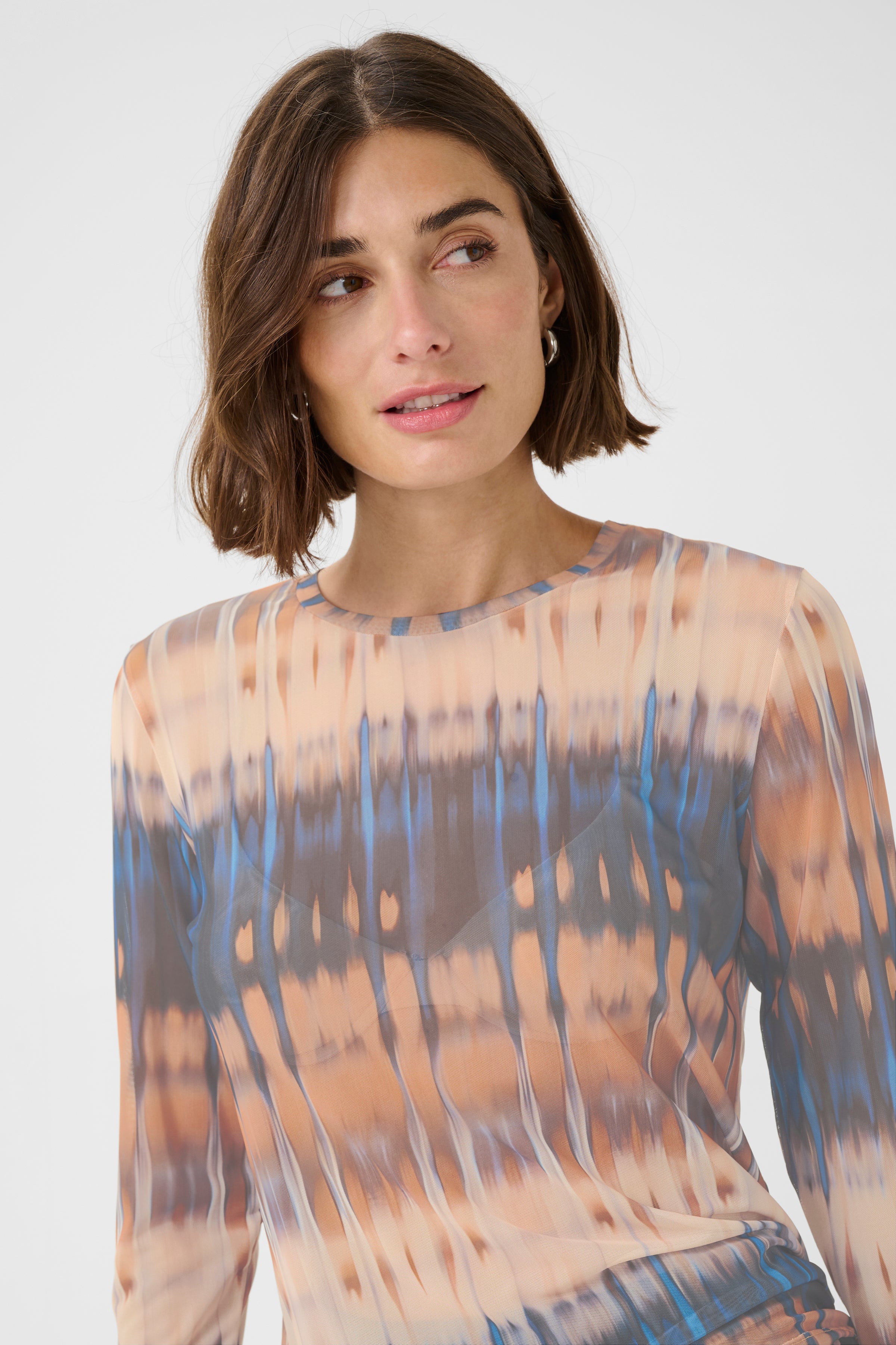 Melida mesh toppur frá Culture -  Blár og beige graphic