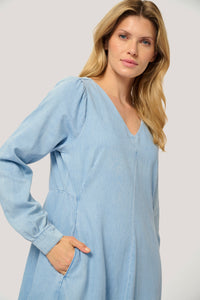 Livie Arpa kjóll frá Culture - Gallaefni Light blue wash