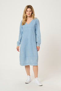 Livie Arpa kjóll frá Culture - Gallaefni Light blue wash