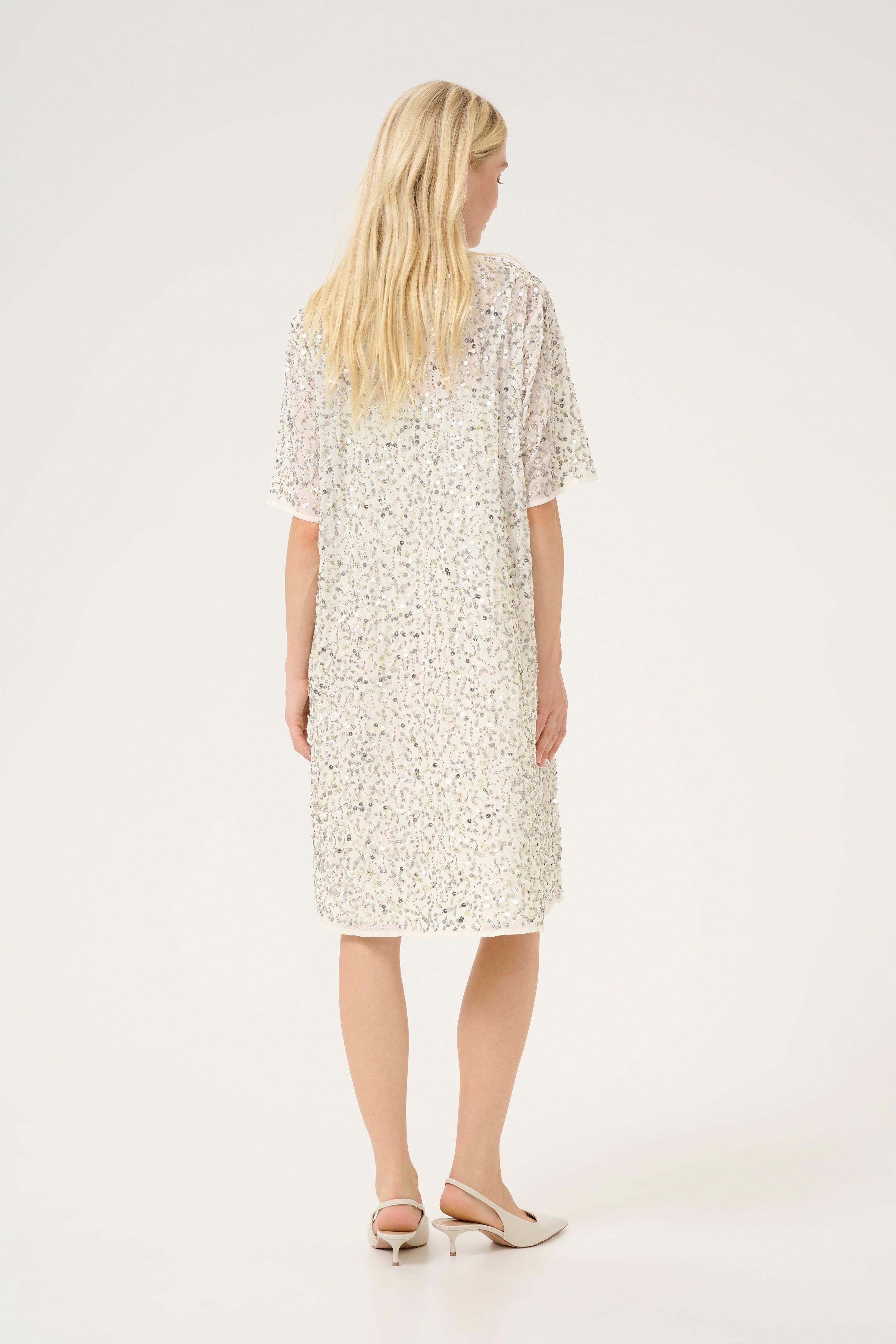 Cherina pallíettu kjóll  frá Culture -Hvítur með silfur pallíettum
