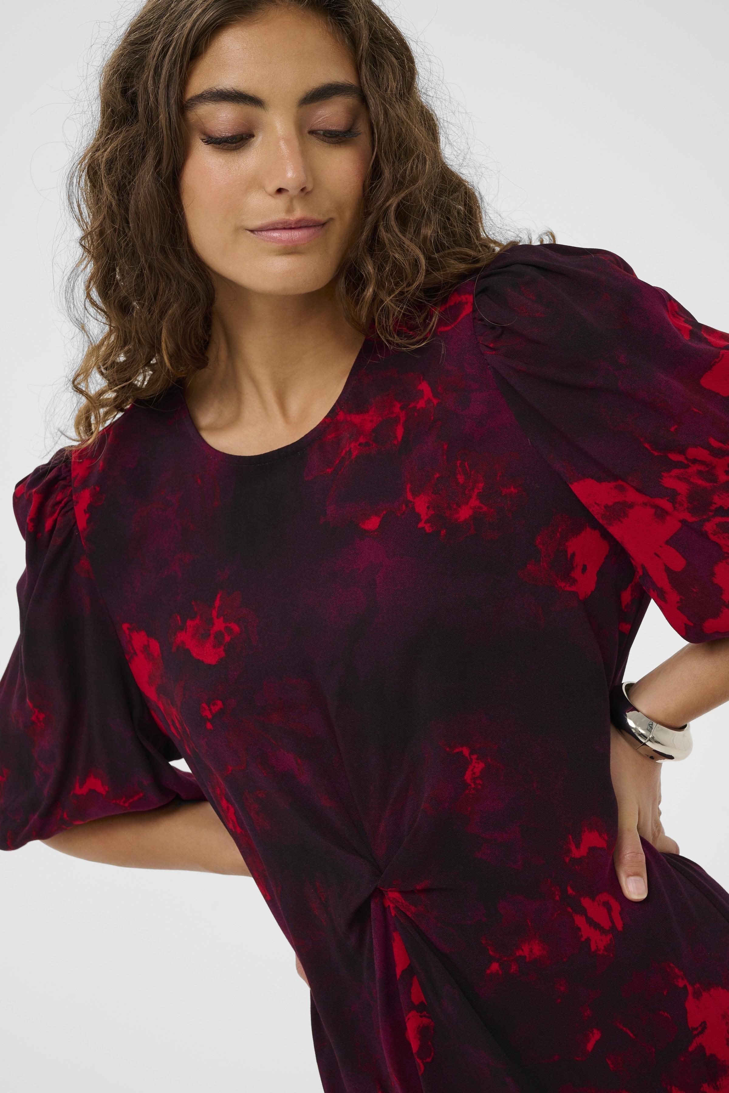 Elsie Elitha síður  kjóll frá Culture - Rauður blóma