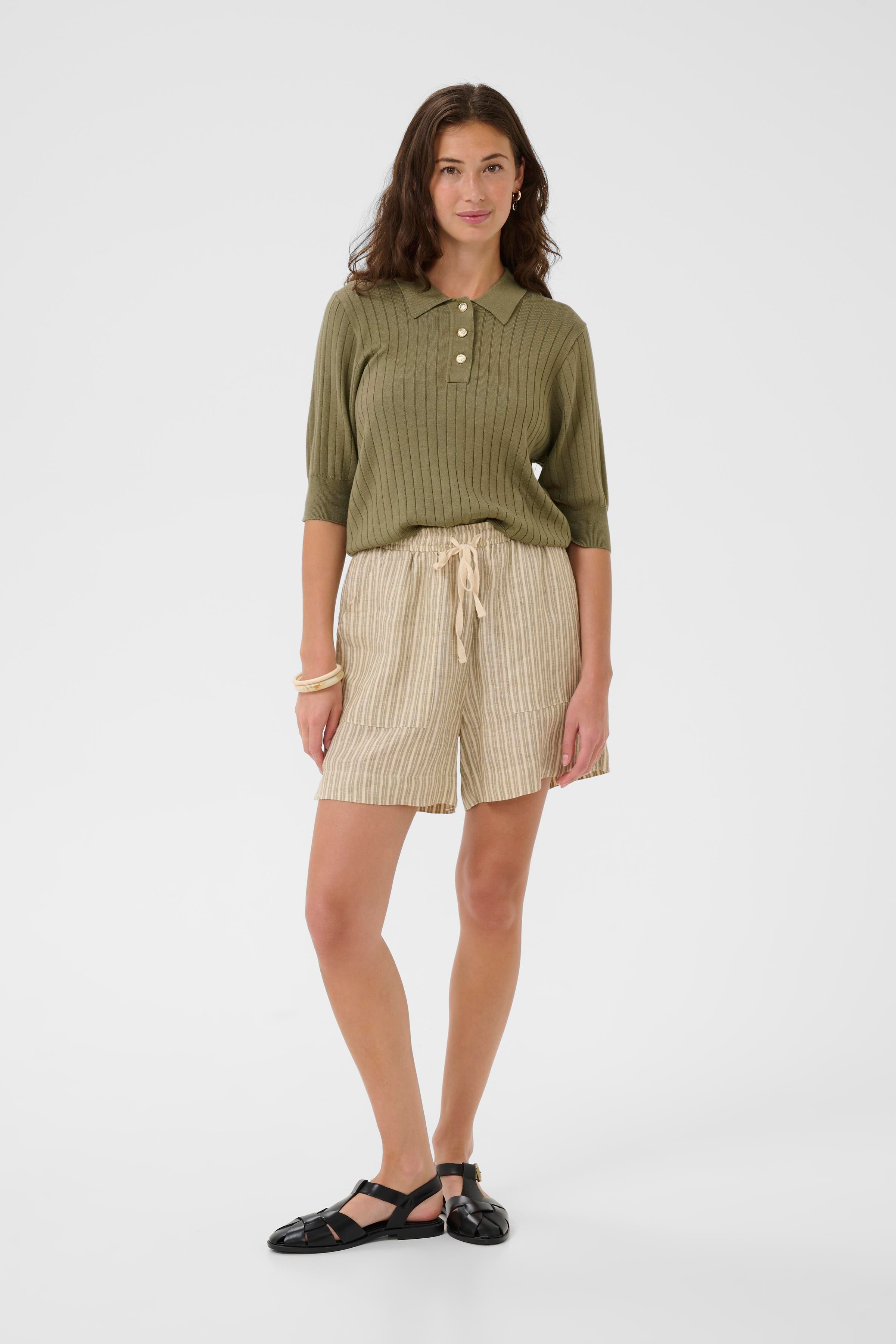 Molly hör stuttbuxur frá Culture - Dusky Green/Whitecap Stripe