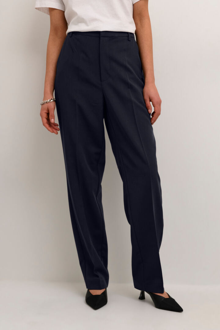 Sakura zipper buxur frá Kaffe - svartar