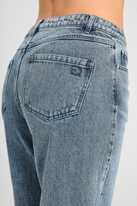 Midde  gallabuxur frá Freequent  -  Medium Blue Denim w. Off-white
