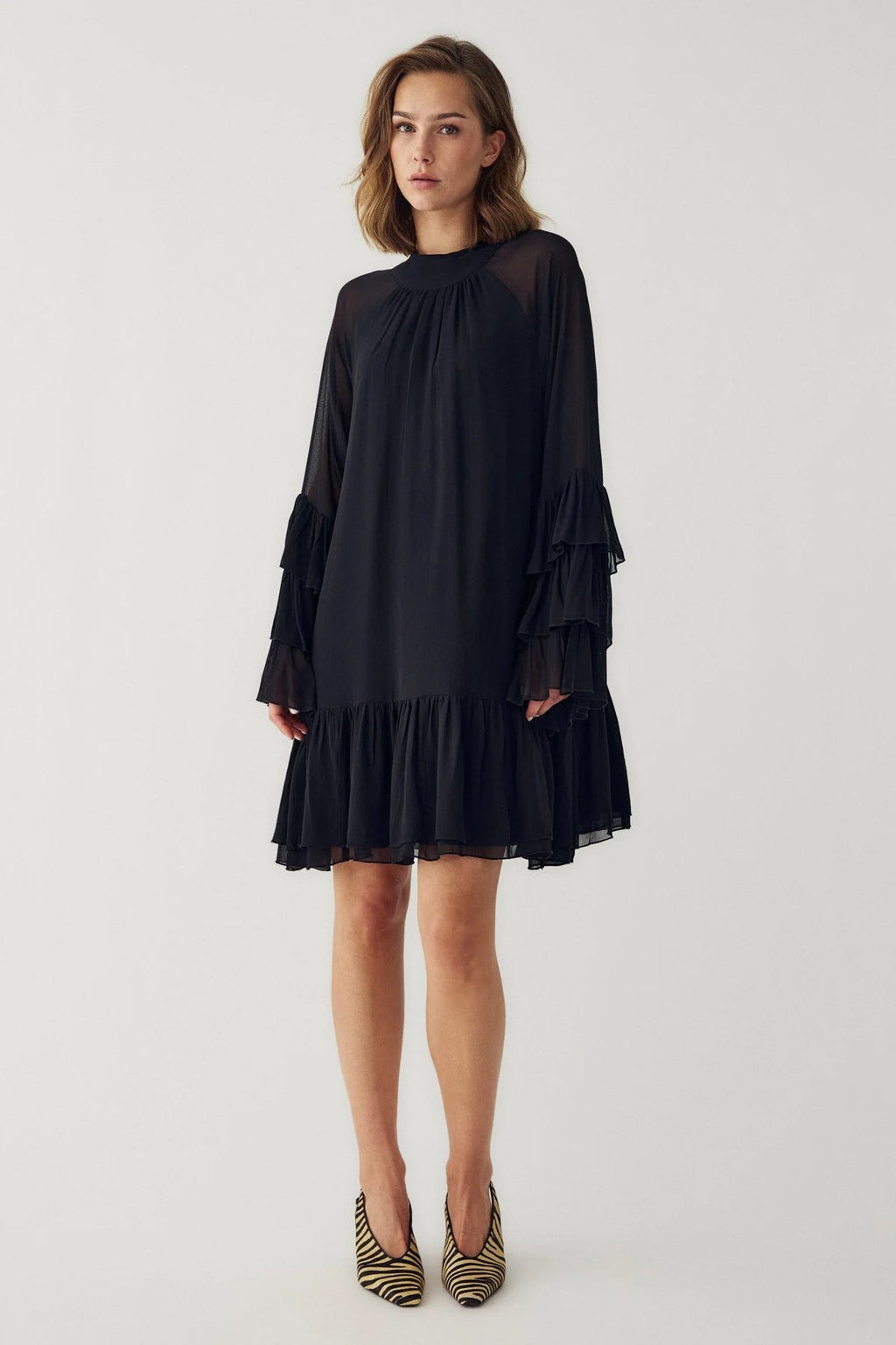 Lavanna  kjóll frá Noella -  Svartur