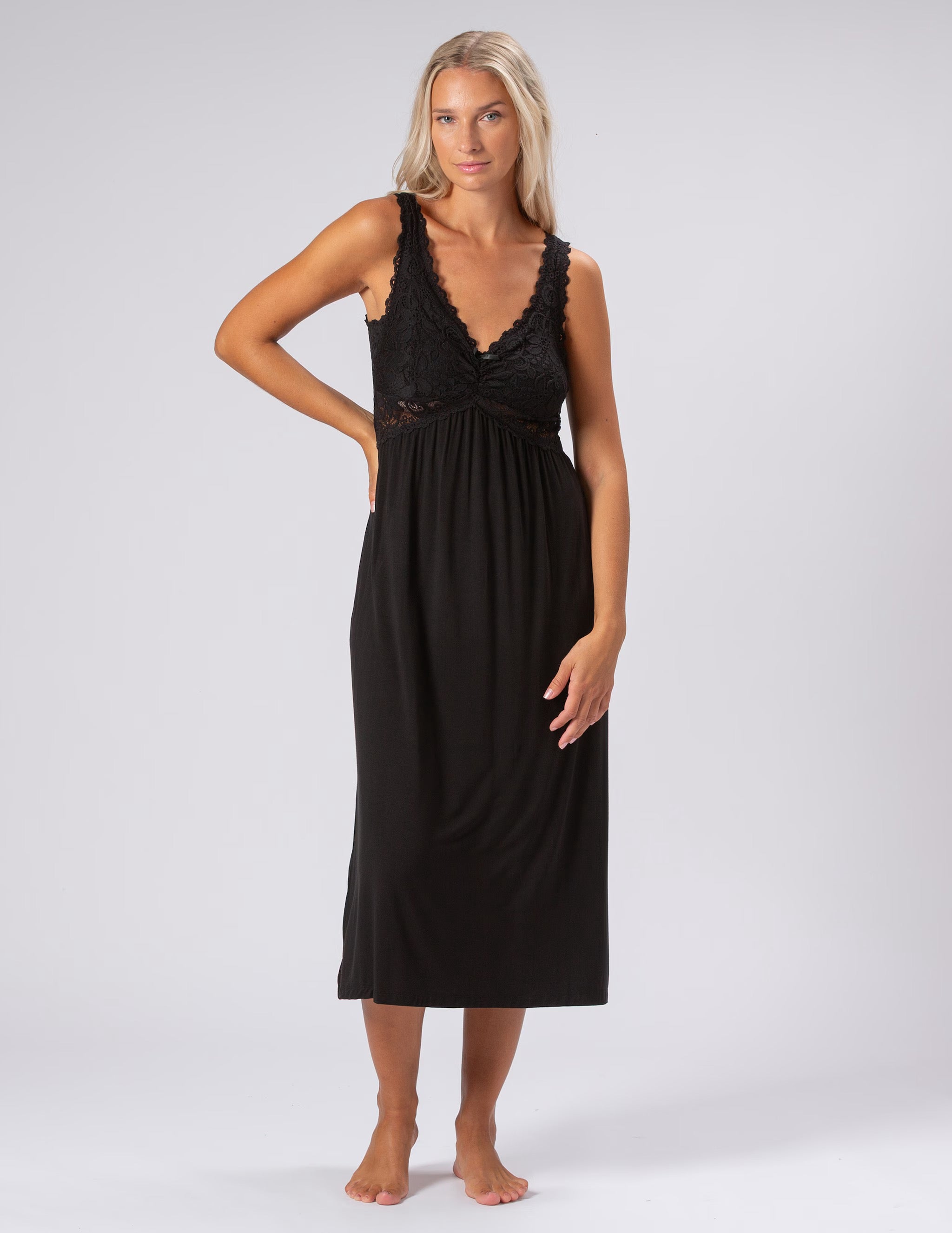 Náttkjóll síður frá Trofé 65202 - Svartur