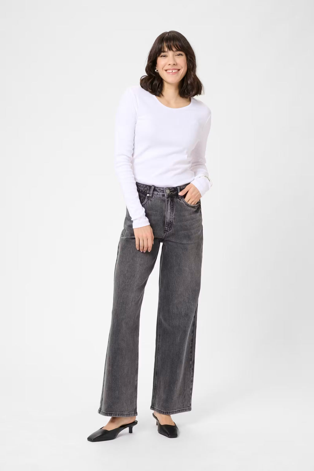 Meadow HW reg fit gallabuxur frá Kaffe  – Grey vintage wash