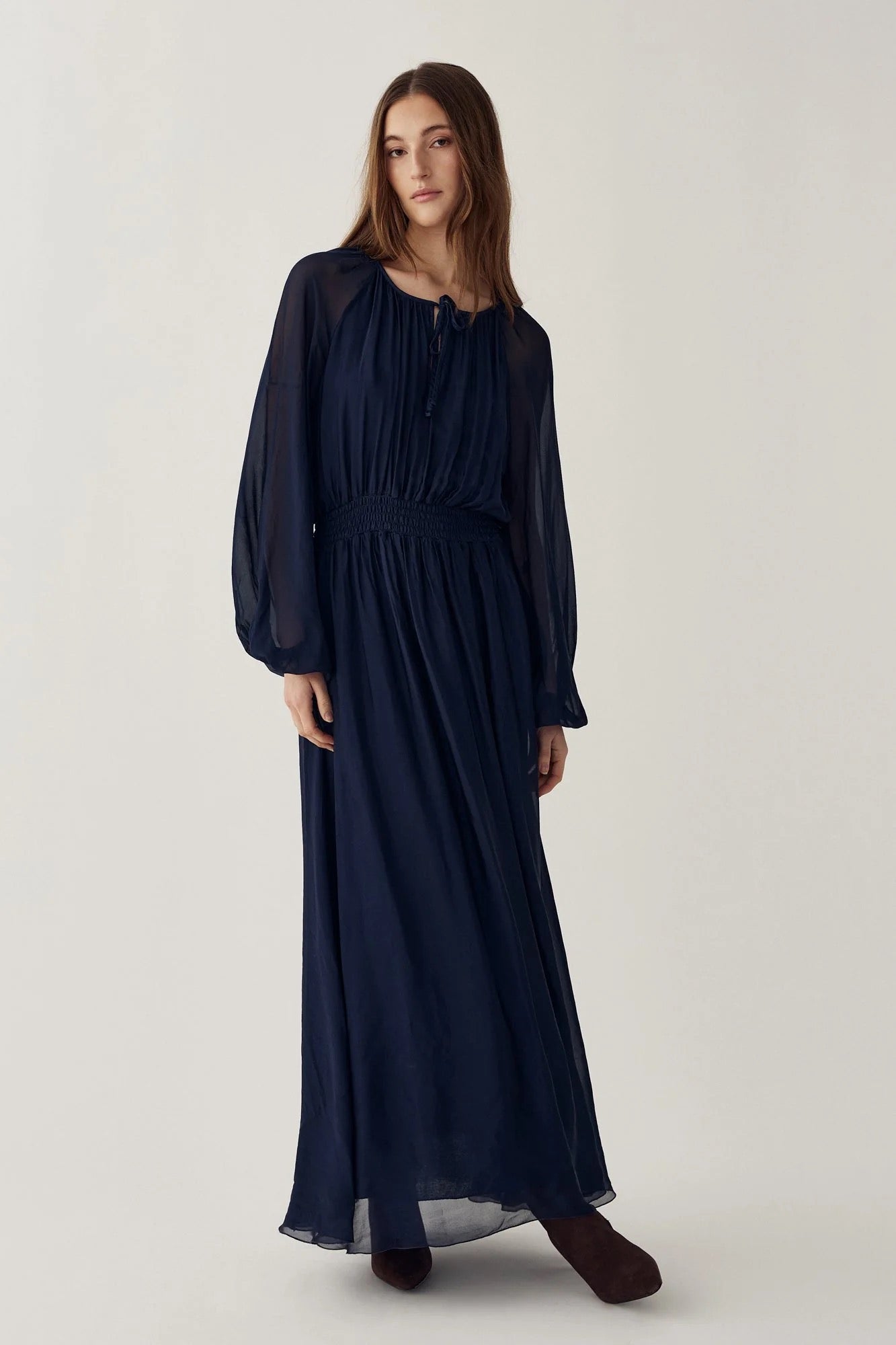Mariel maxi kjóll frá Noella -Navy