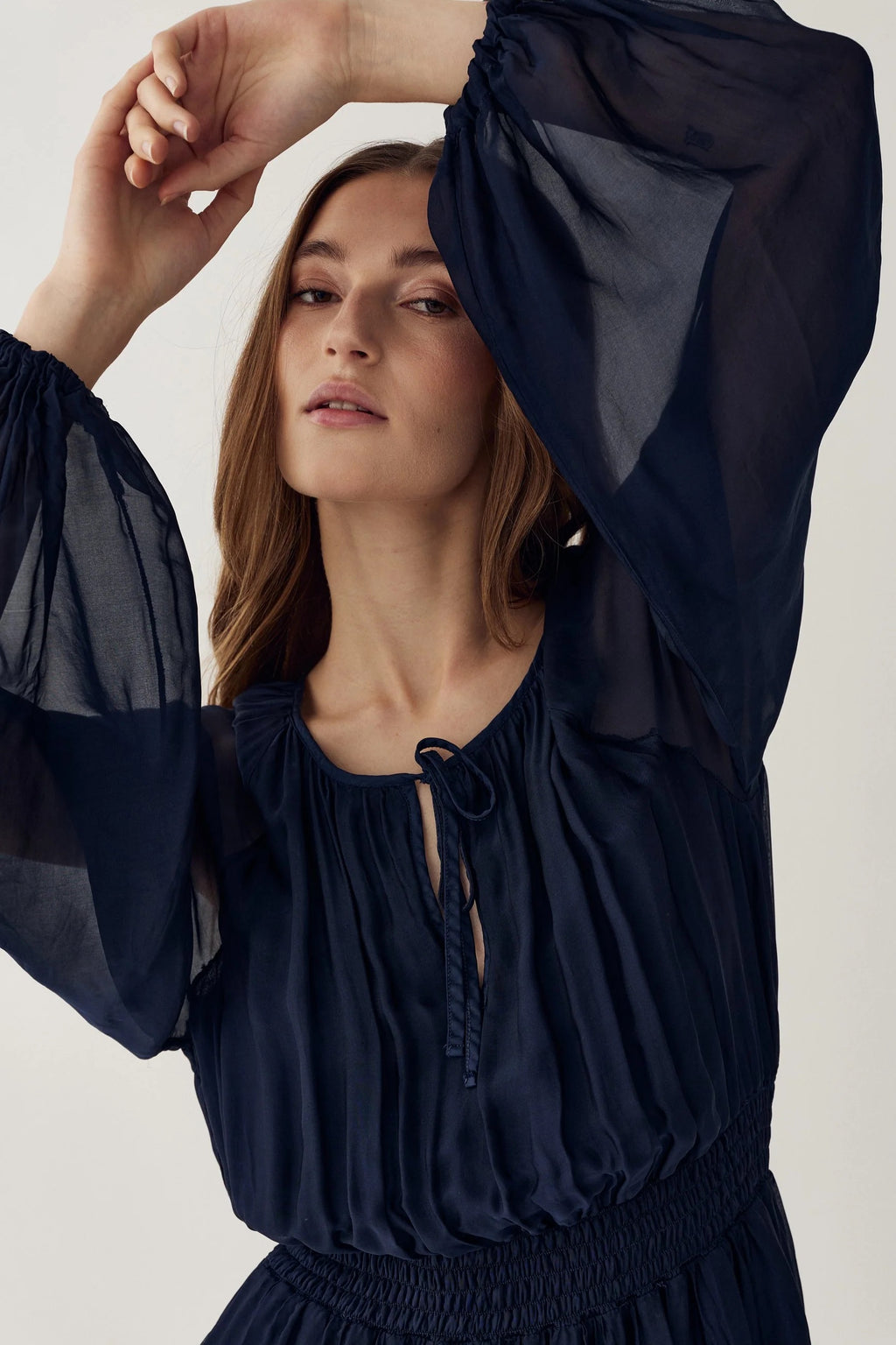 Mariel maxi kjóll frá Noella -Navy