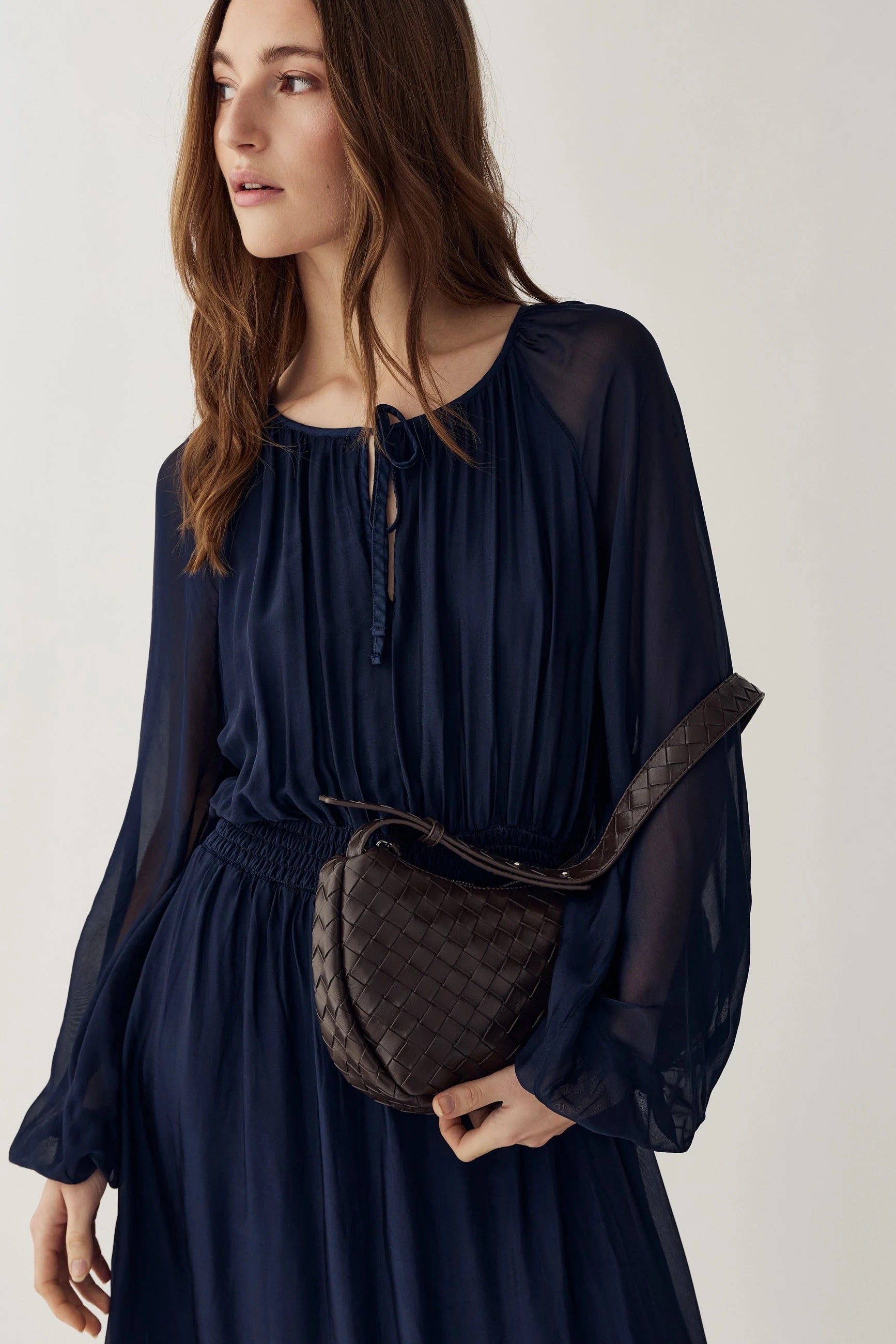 Mariel maxi kjóll frá Noella -Navy
