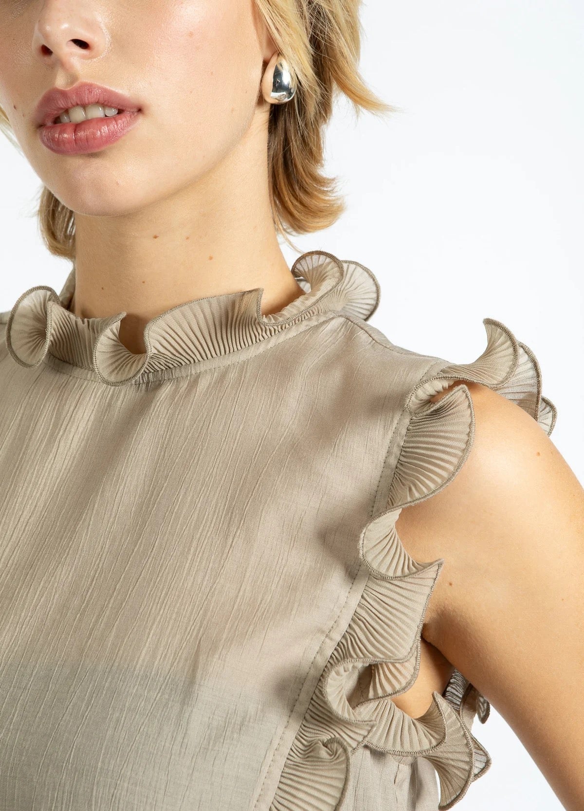Ruffles toppur frá CC heart - Grey sand