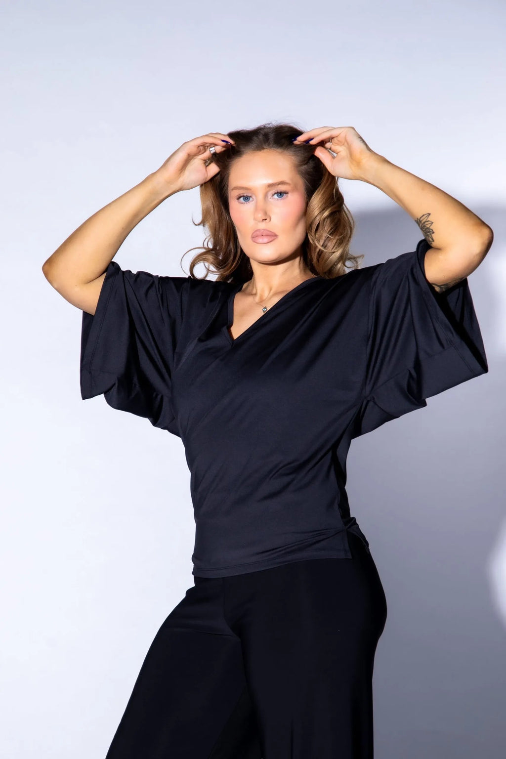 Fitted Crop T-Shirt frá Brá - Svartur