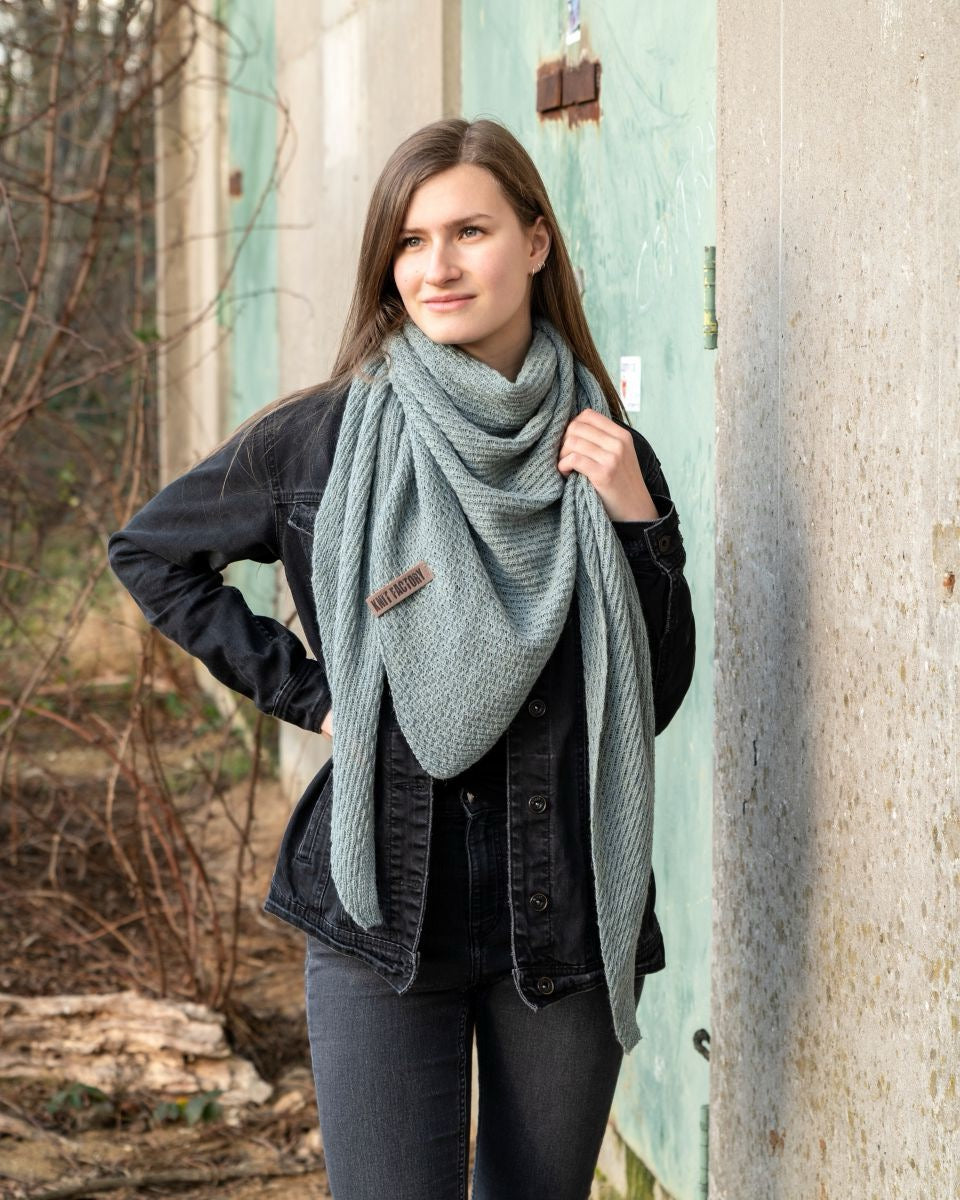 Gina Triangle klútur frá  Knit Factory  - margir litir