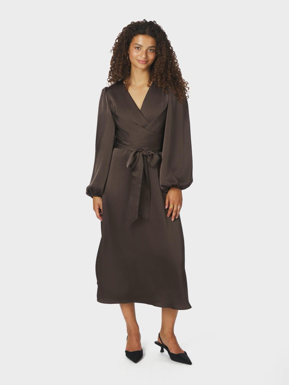 Rimini heavy sateen kjóll frá Neon- Dökk brúnn