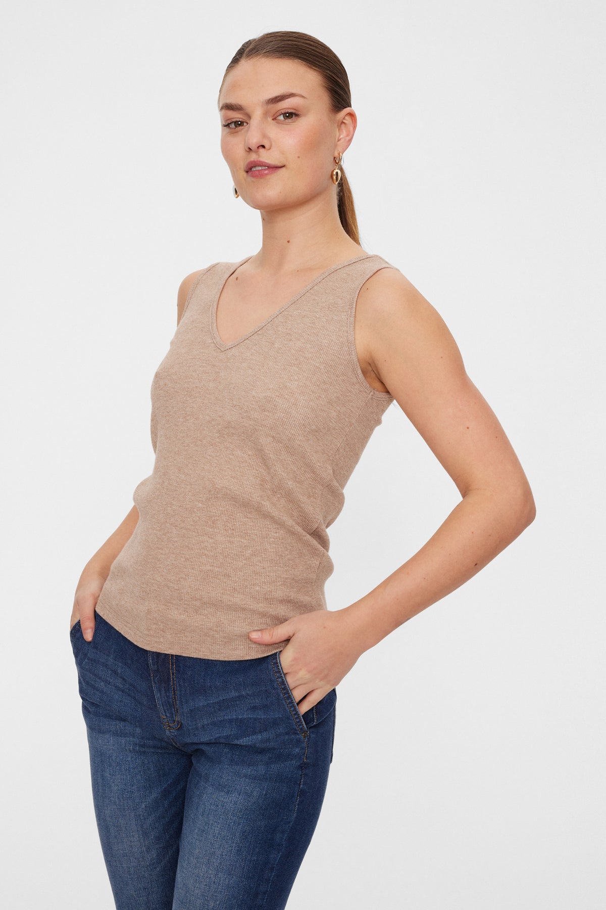 Lini toppur með glitþræði frá Freequent - Simply Taupe Mel. w. Silver