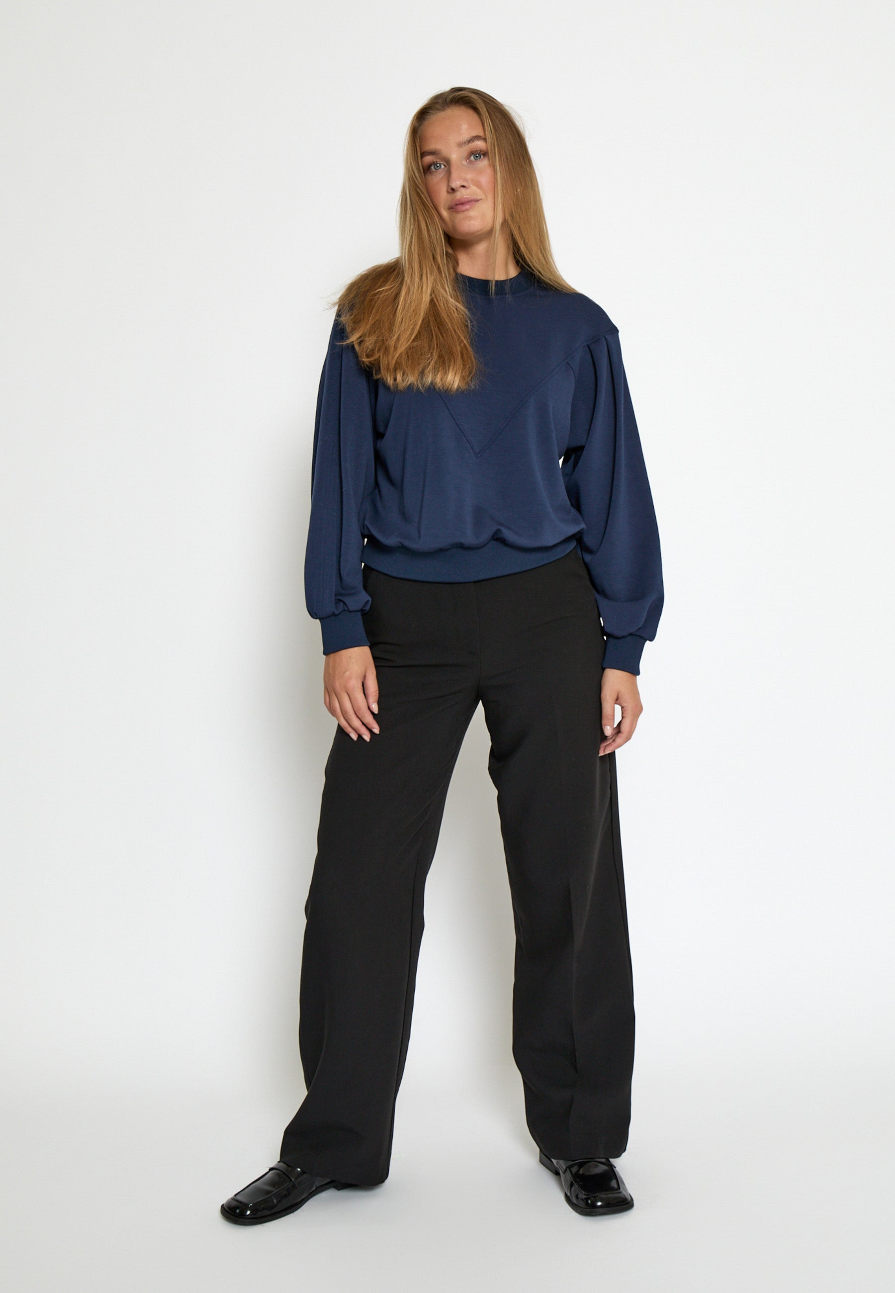 Dicette batleeve peysa frá Peppercorn - Navy