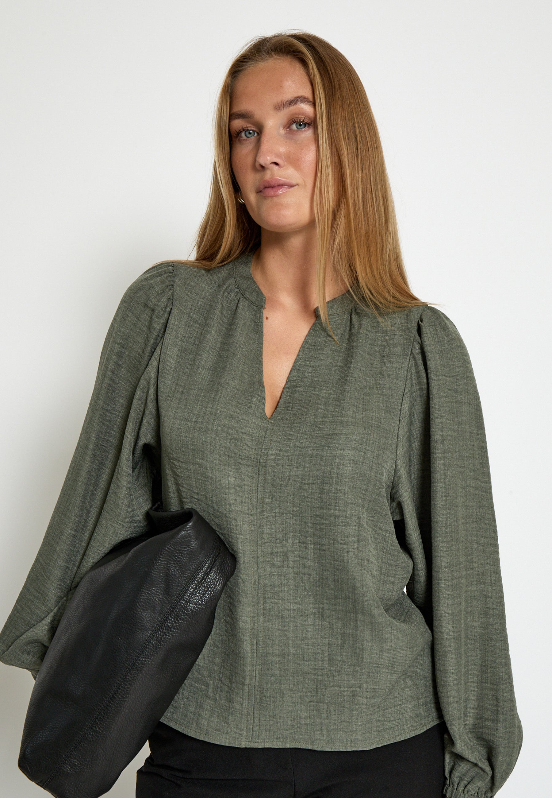 Kaitlyn blússa  frá Peppercorn -Grape leaf melange