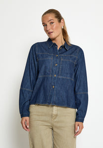 Kaia gallaskyrta/jakki frá Peppercorn - Mid blue denim
